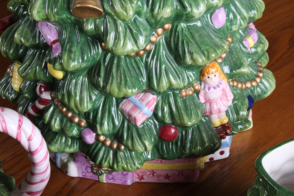 Spode "Christmas Tree" Porcelain Tableware