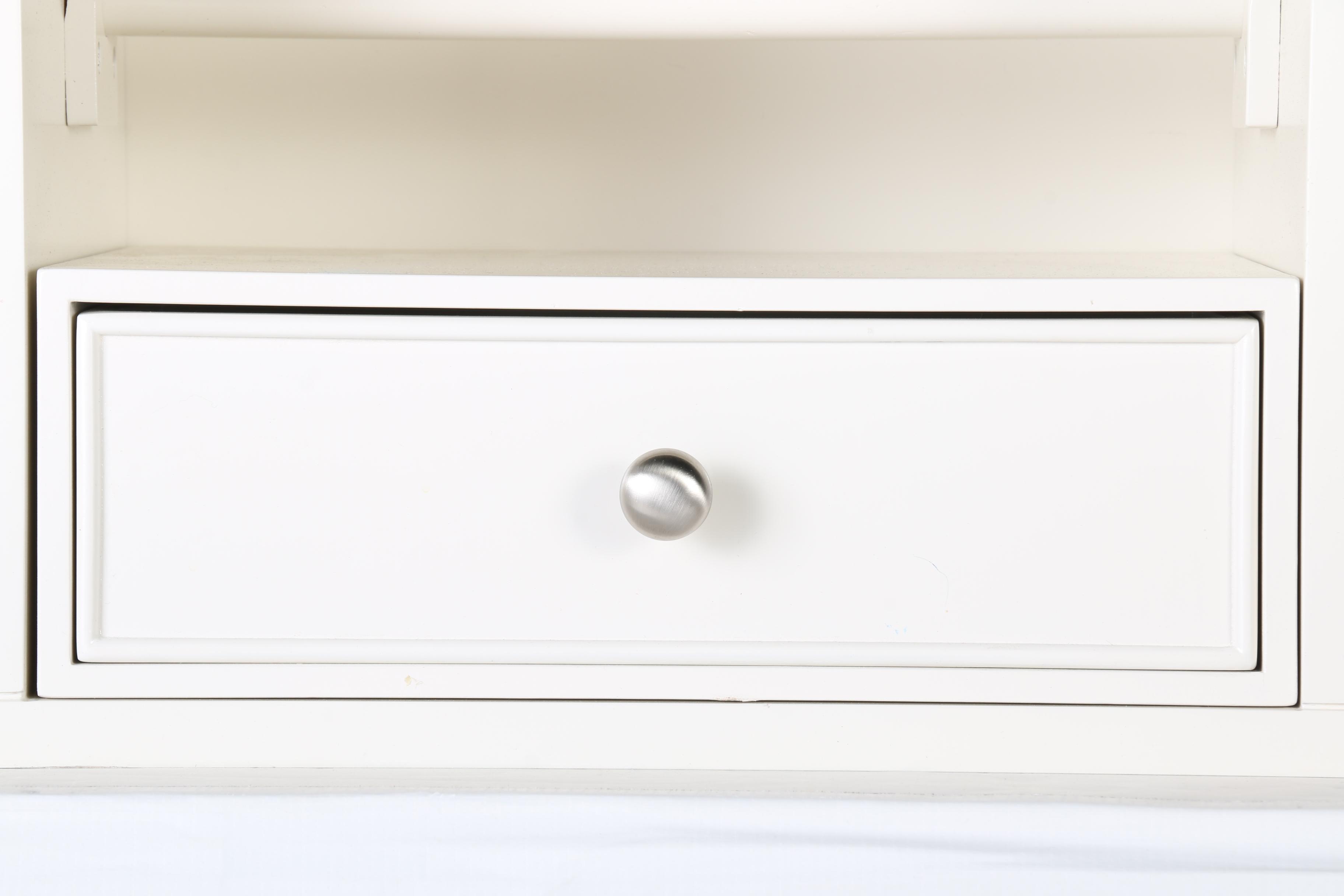 Desktop Organizer by Outlook International