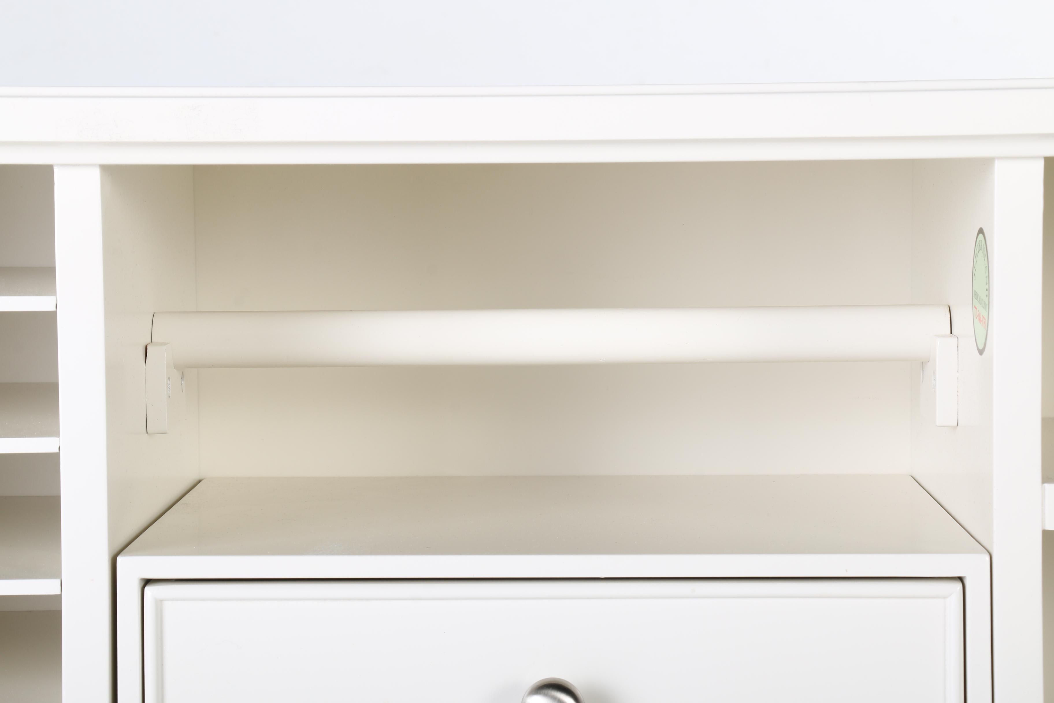 Desktop Organizer by Outlook International