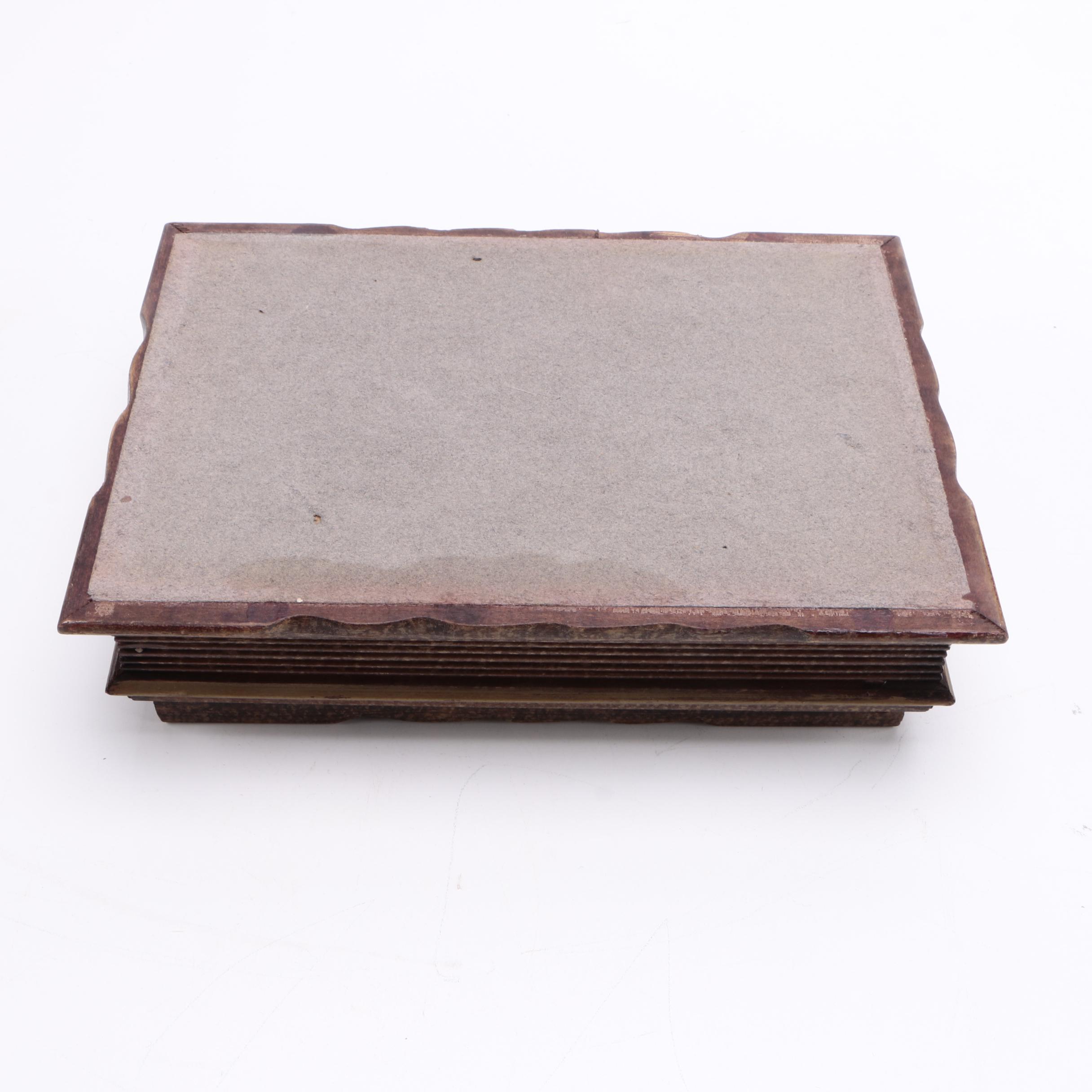 Llewyn Horse Ashtrays and Cigar Box