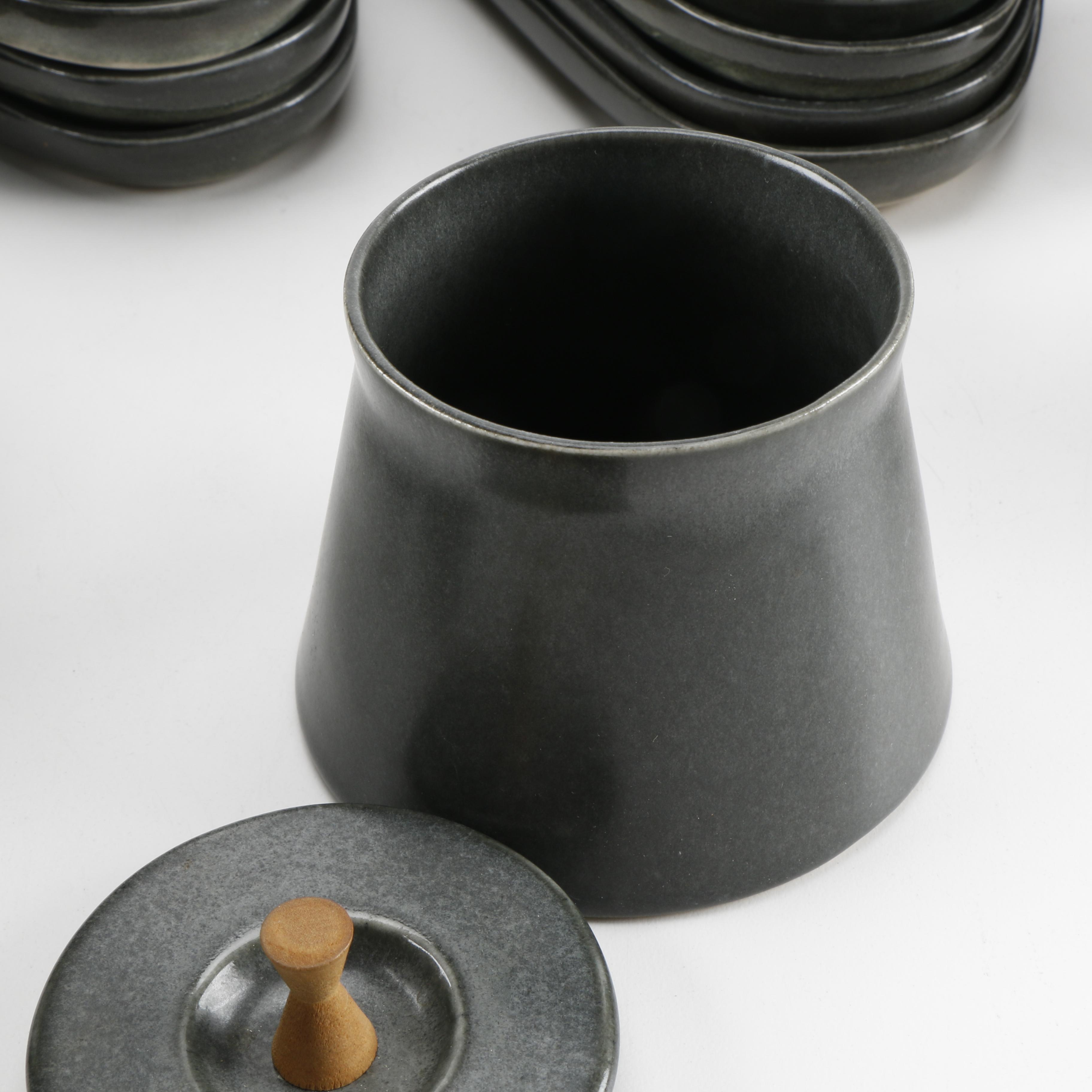 Bennington Pottery "Coop Design" White Stoneware Luncheon Set