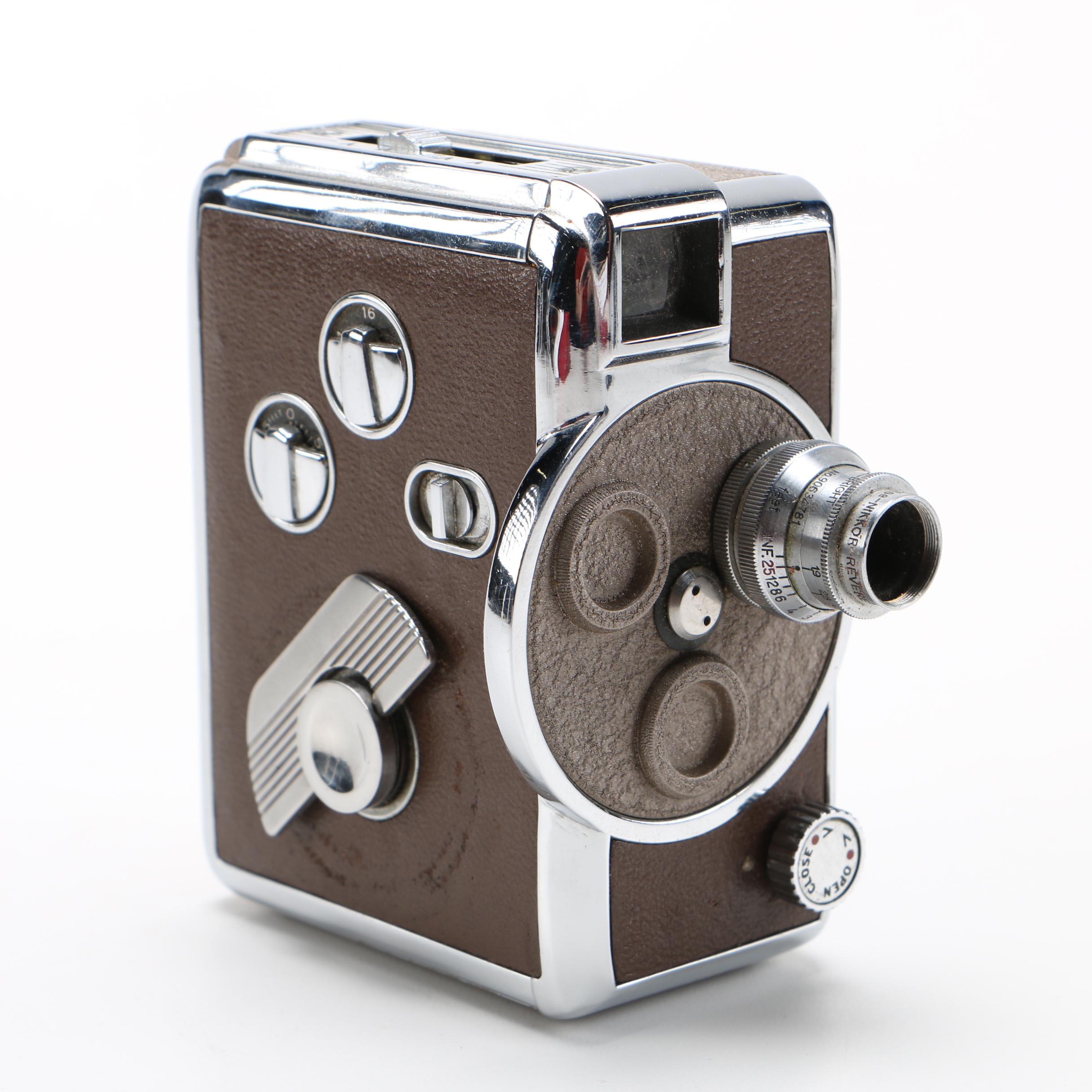 Revere 8 Model 44 Magazine Movie Camera