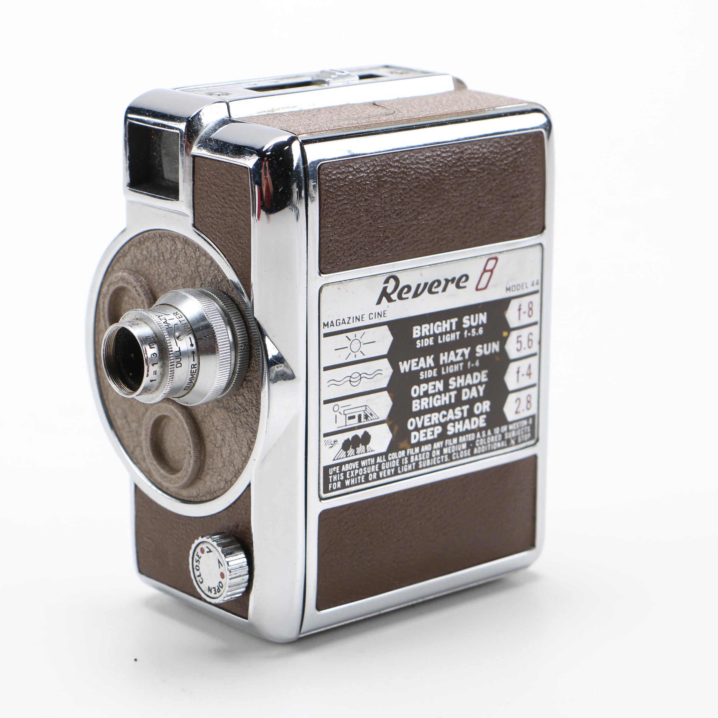 Revere 8 Model 44 Magazine Movie Camera