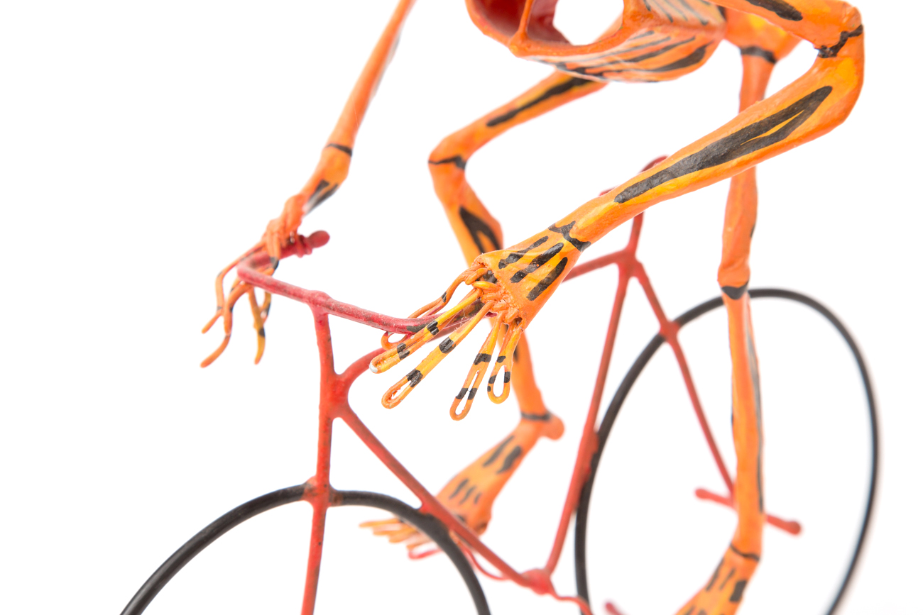 Pair Of Mexican Papier-mâché Skeleton Figurines By Saulo Moreno