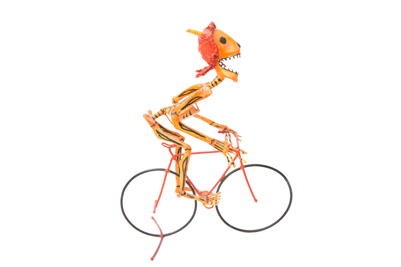 Pair Of Mexican Papier-mâché Skeleton Figurines By Saulo Moreno