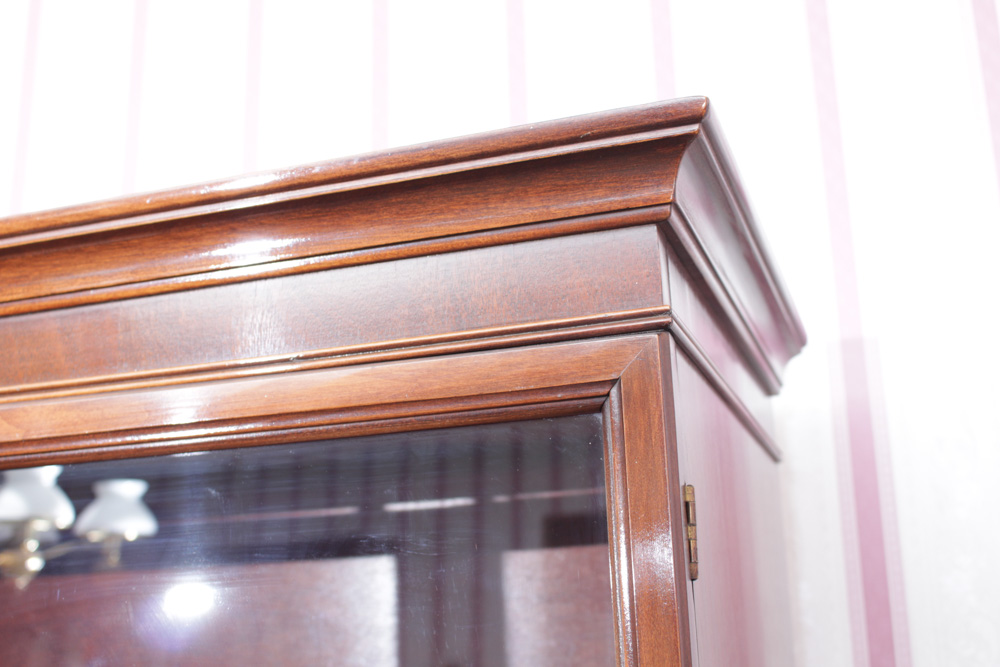 Vintage Hepplewhite Wooden China Cabinet