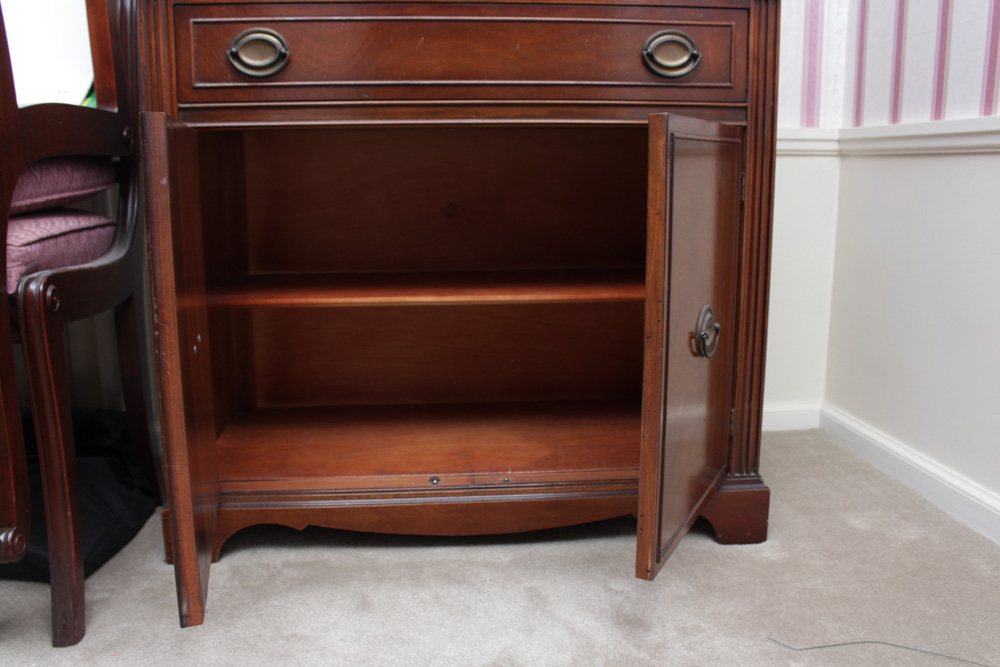 Vintage Hepplewhite Wooden China Cabinet