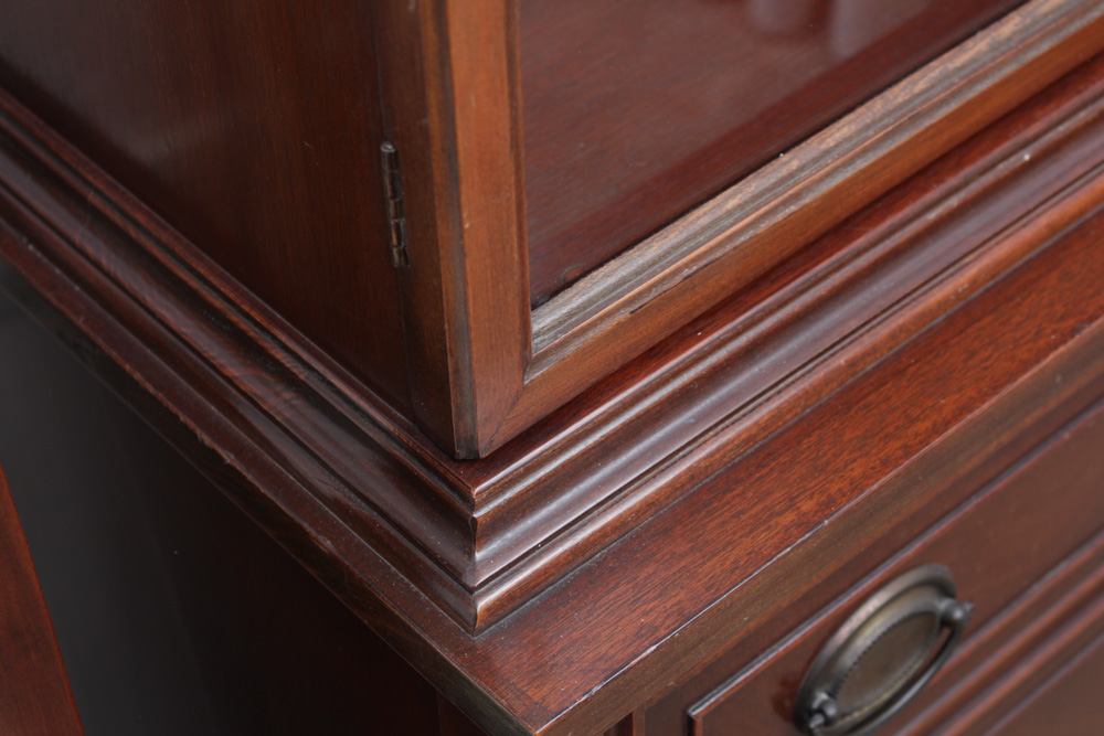 Vintage Hepplewhite Wooden China Cabinet