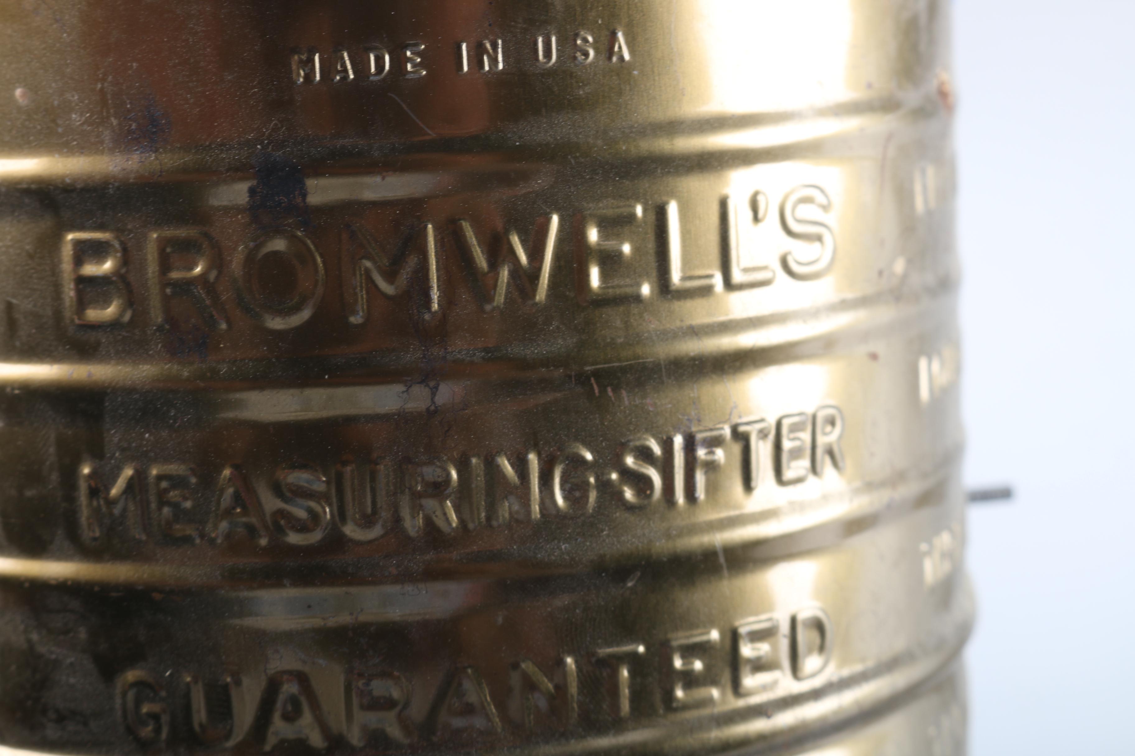 Assortment of Vintage Kitchen Items