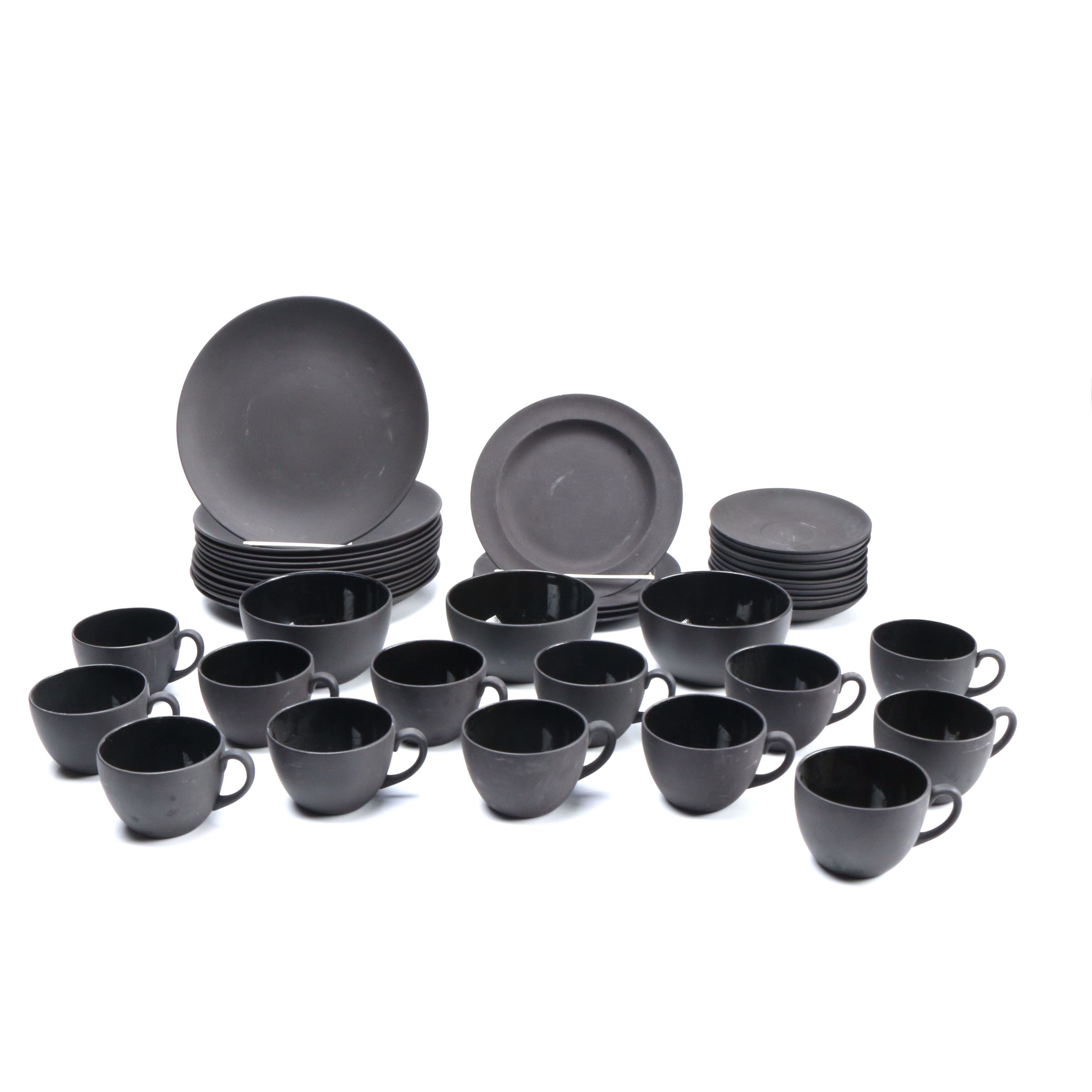 Wedgwood Tableware in "Basalt Black"