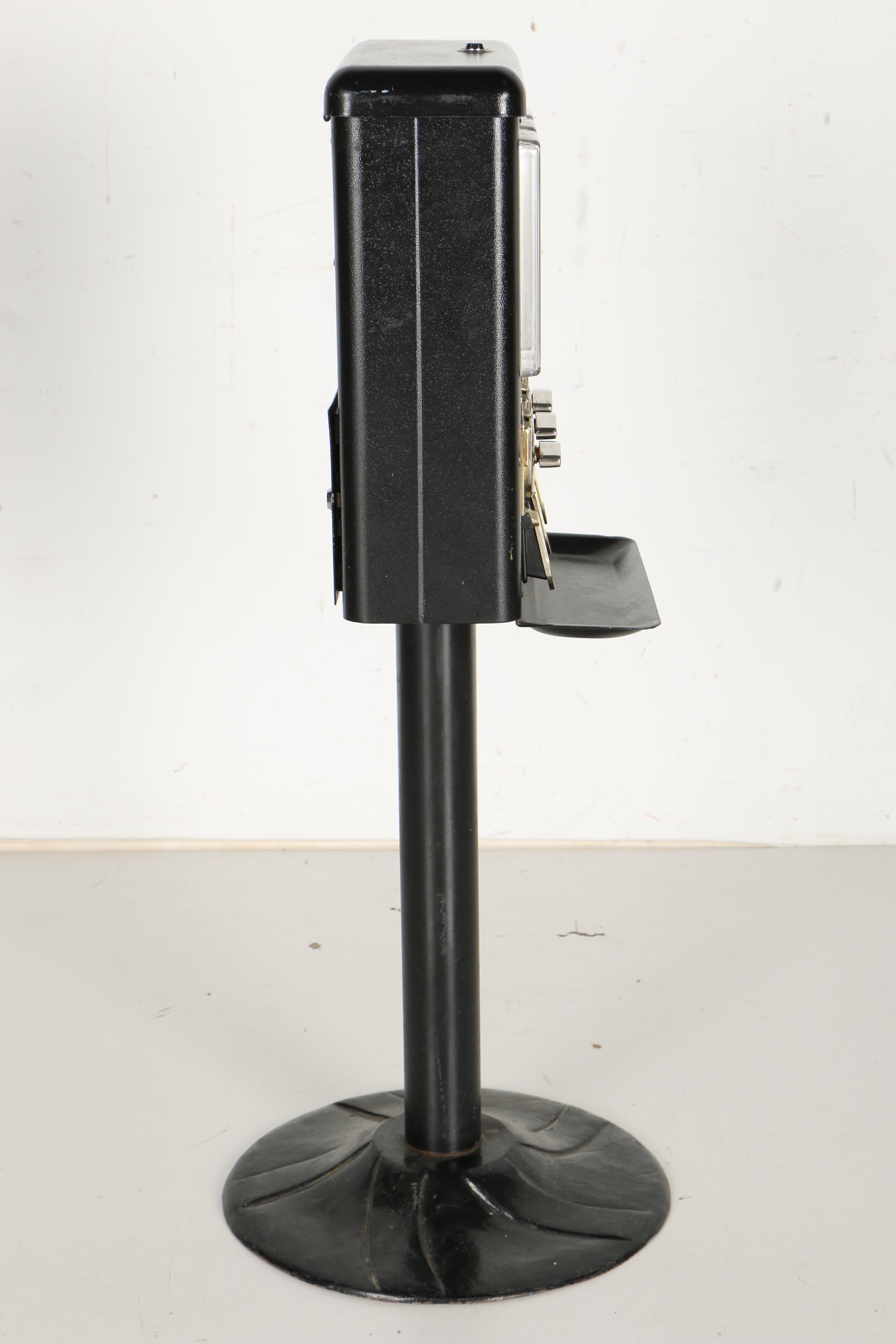 Triple Bay Coin Operated Candy Machine