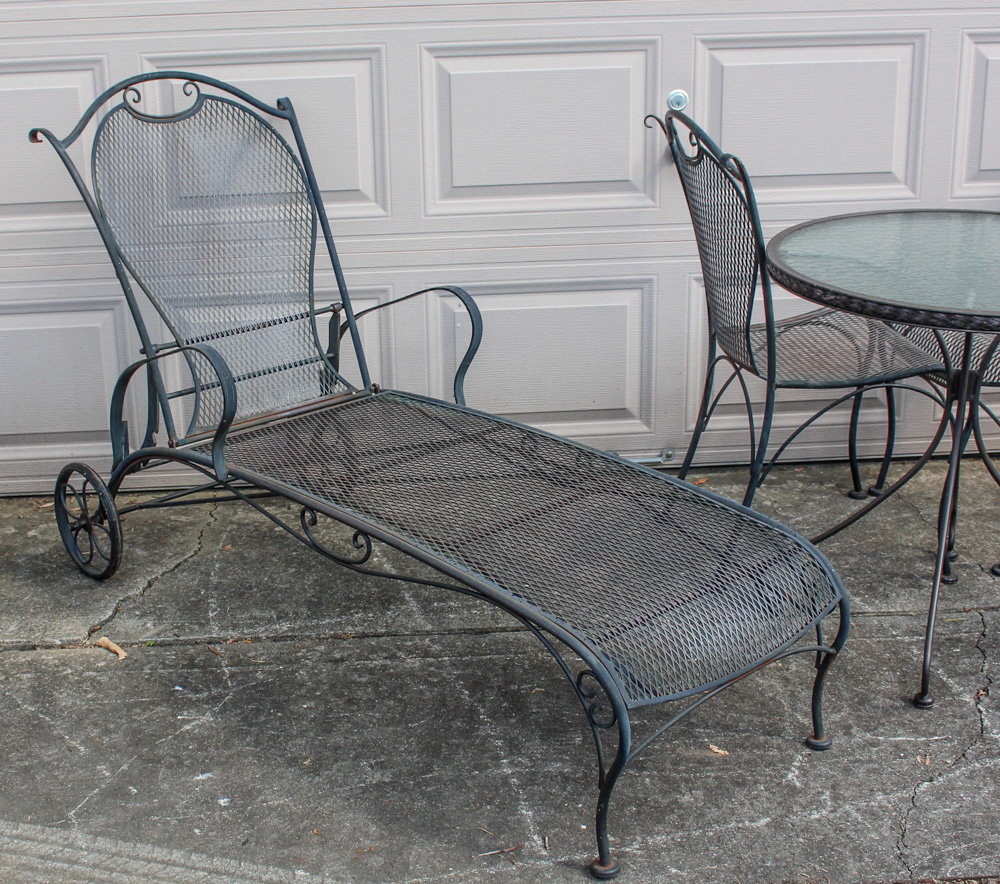 Set of Wrought Iron Chairs with Side Table