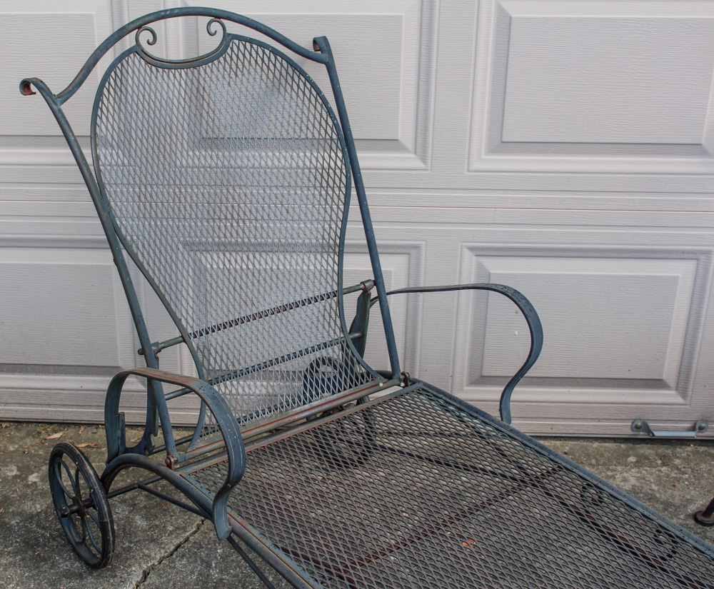 Set of Wrought Iron Chairs with Side Table