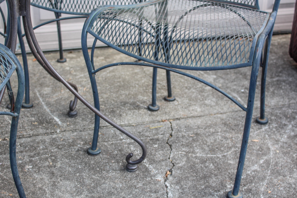 Set of Wrought Iron Chairs with Side Table