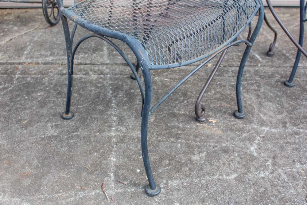 Set of Wrought Iron Chairs with Side Table