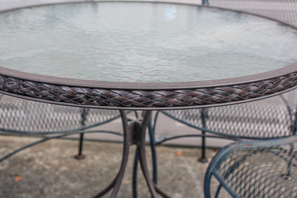 Set of Wrought Iron Chairs with Side Table