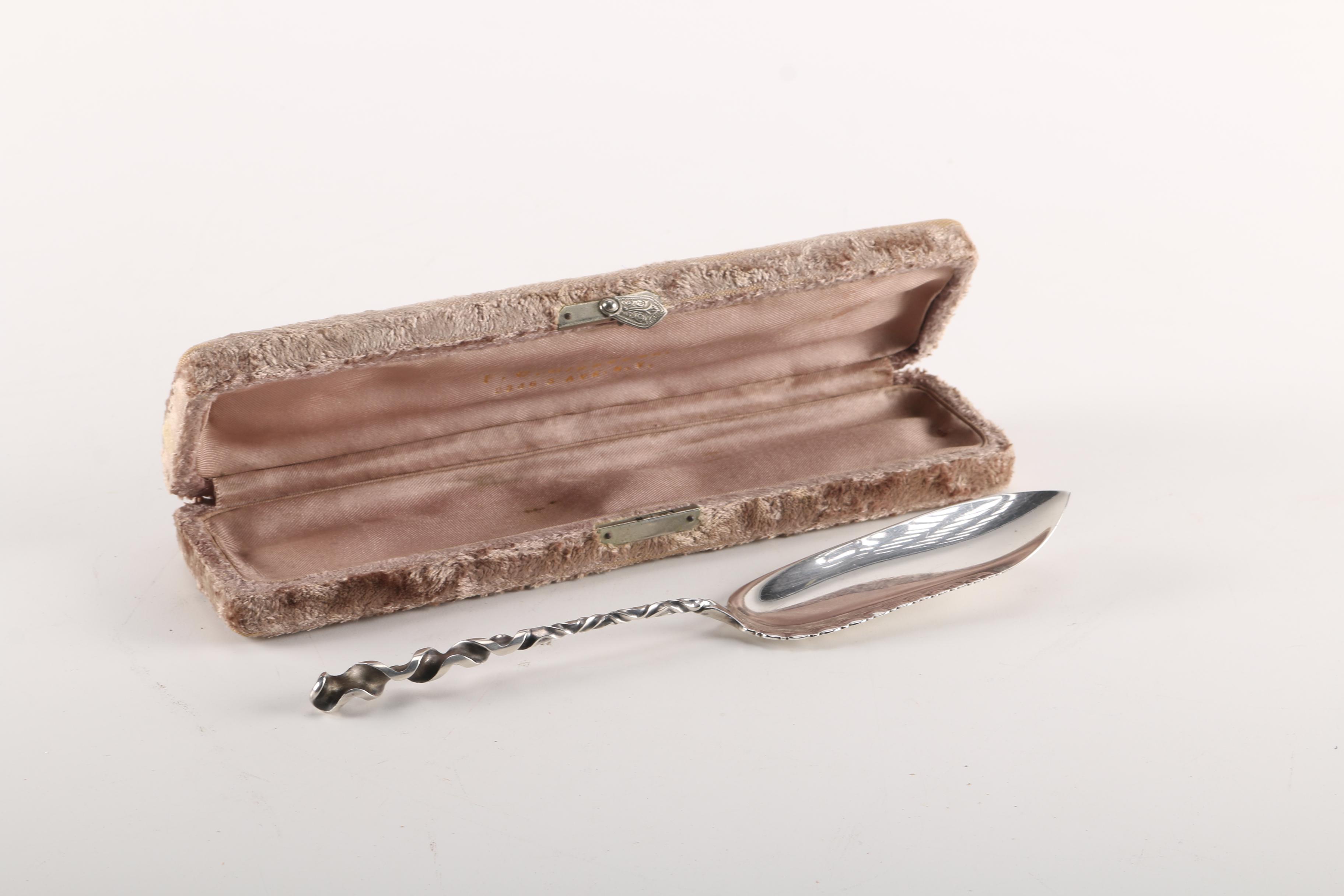 Whiting Manufacturing Co. "Double Twist" Sterling Server