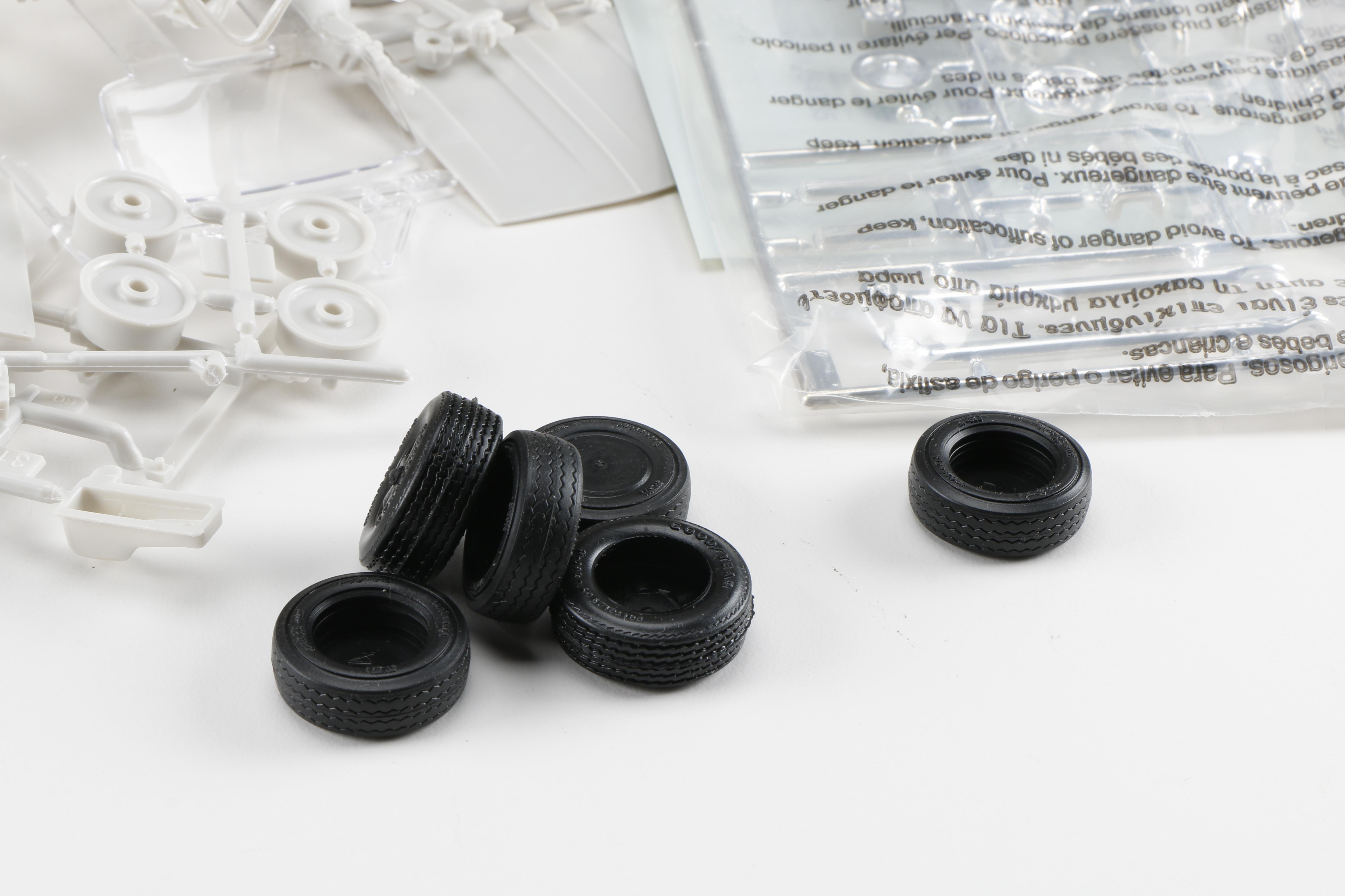 Ertl AMT Model Car Kits