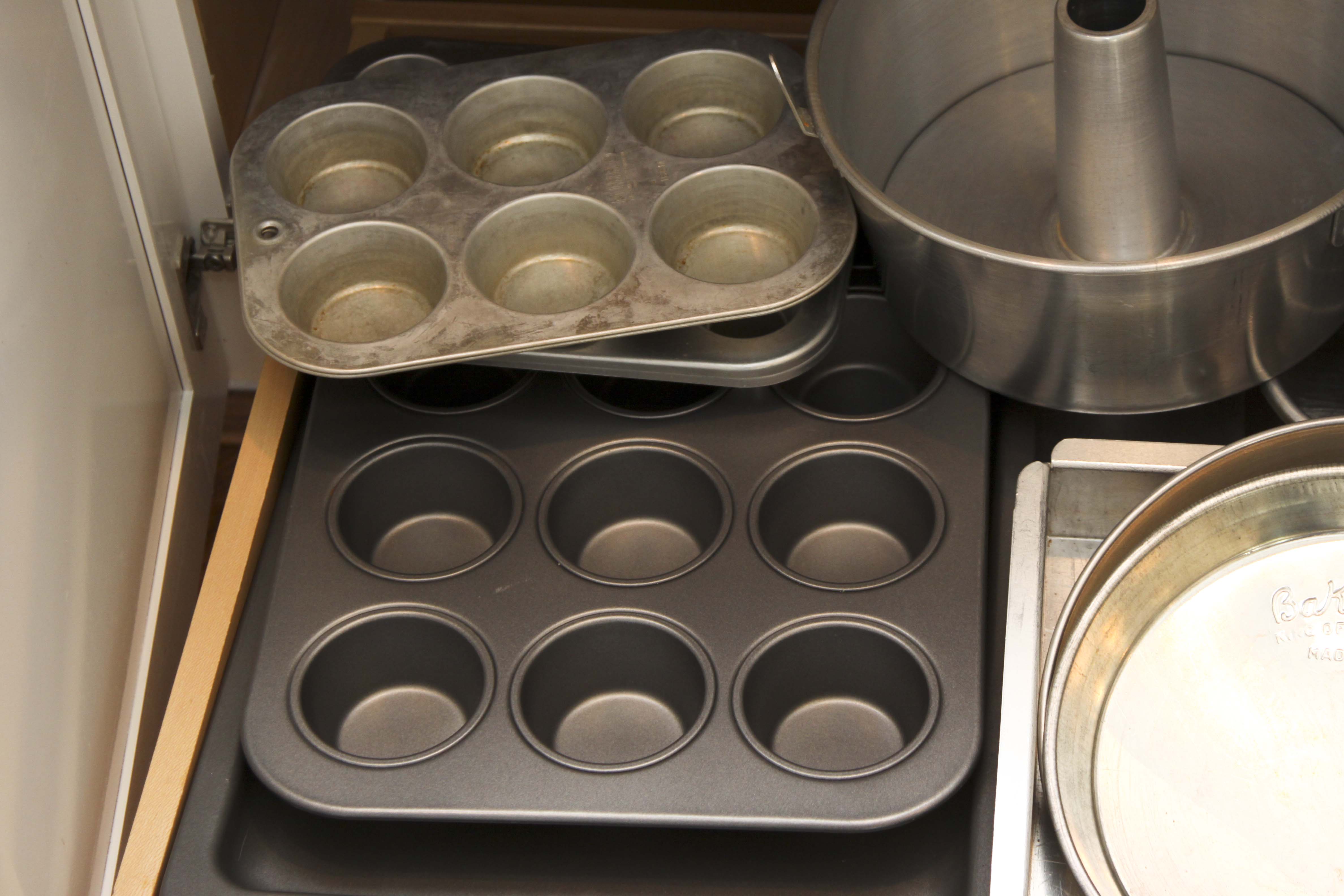 Large Selection of Pots, Pans, and Cookware