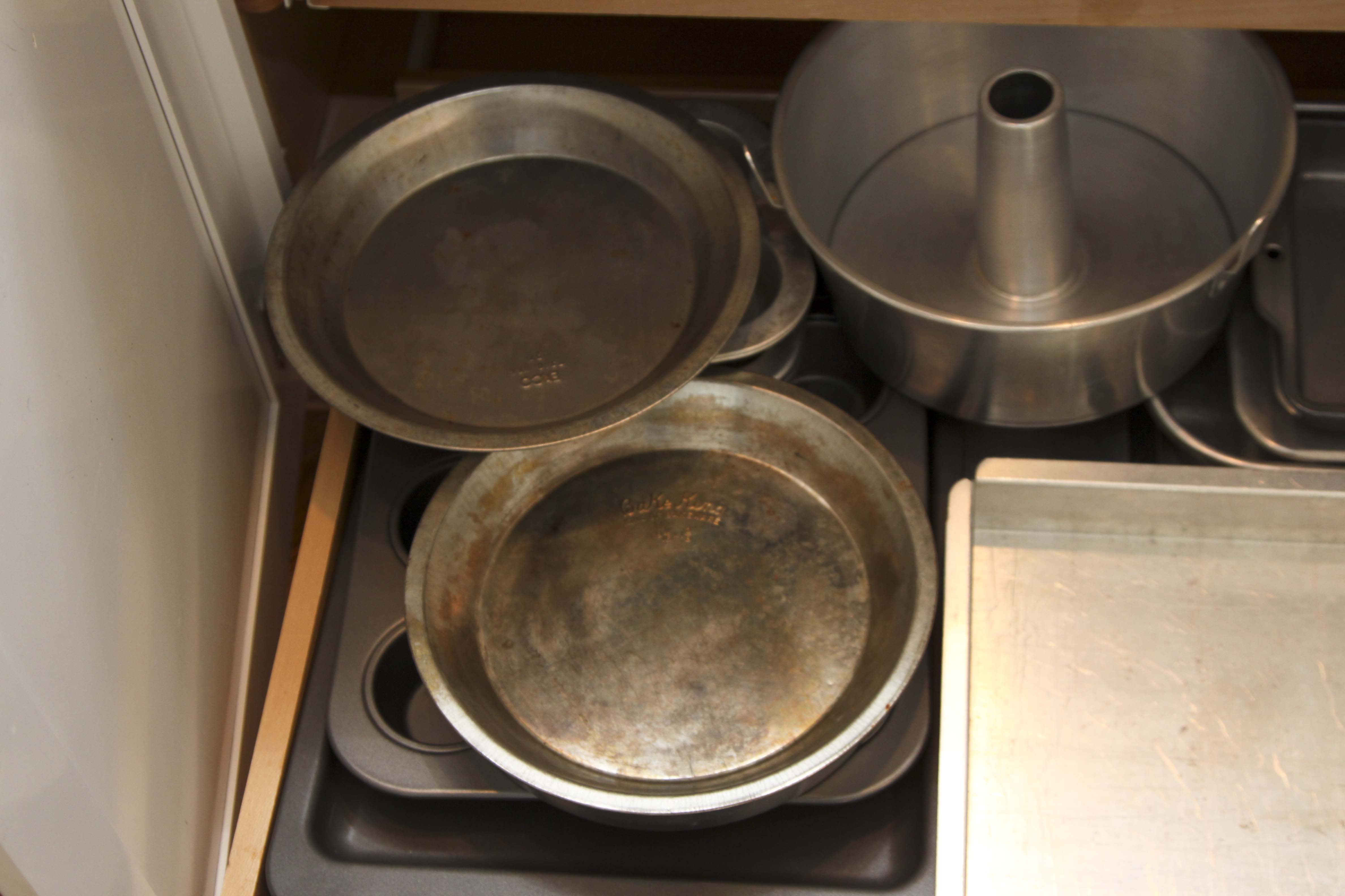 Large Selection of Pots, Pans, and Cookware