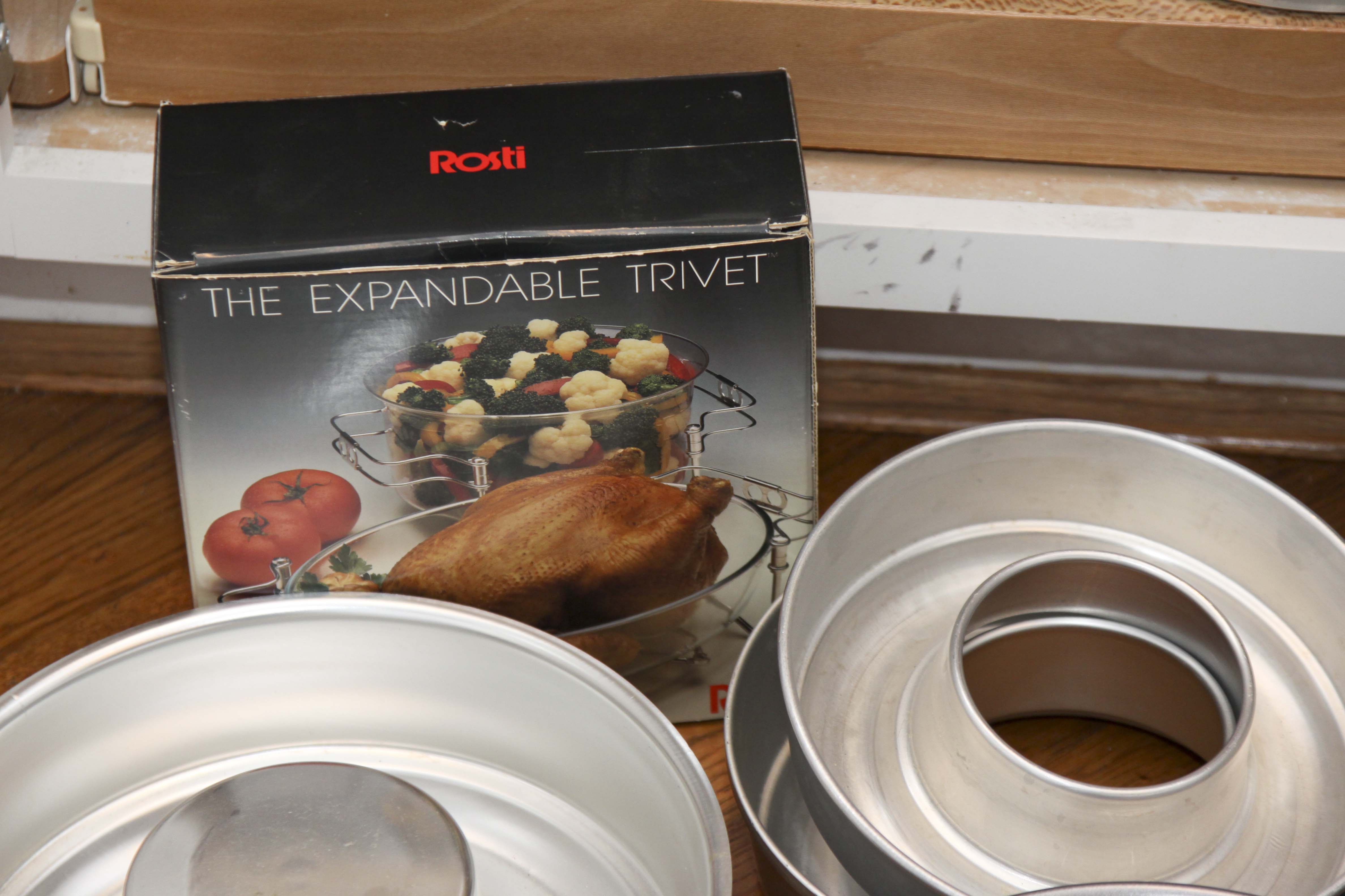 Large Selection of Pots, Pans, and Cookware