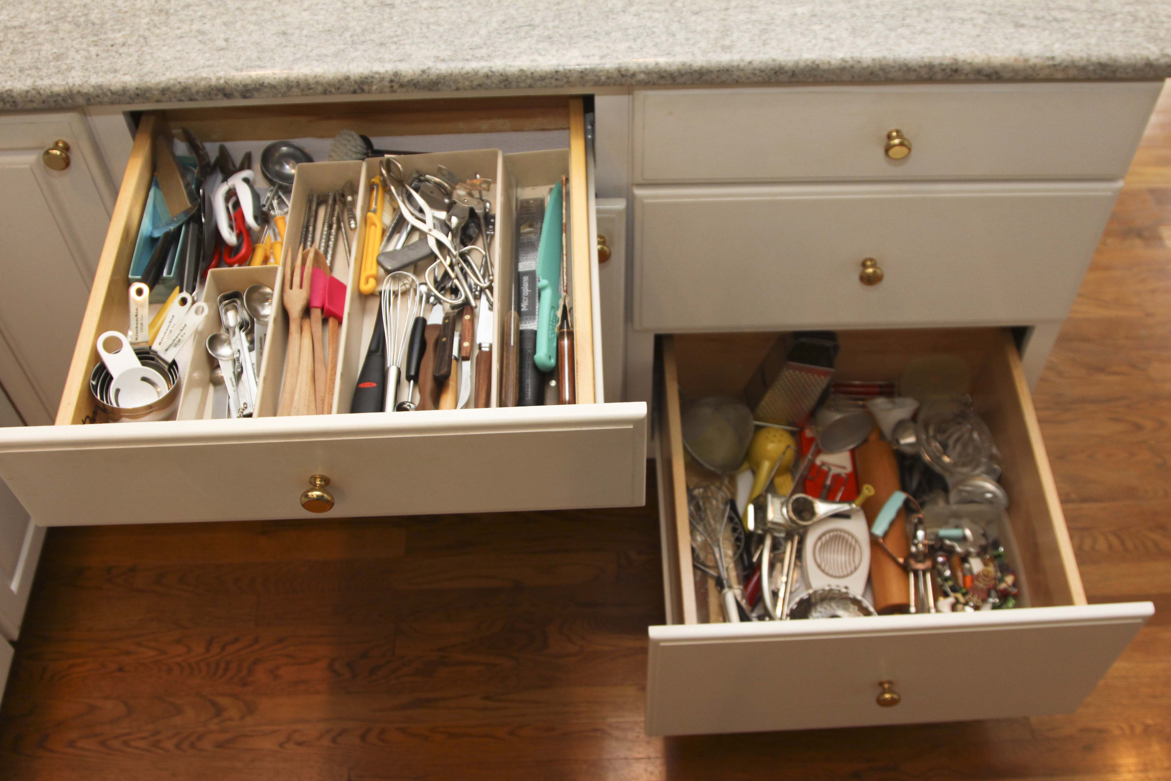 Assorted Kitchen Utensils Including Vintage