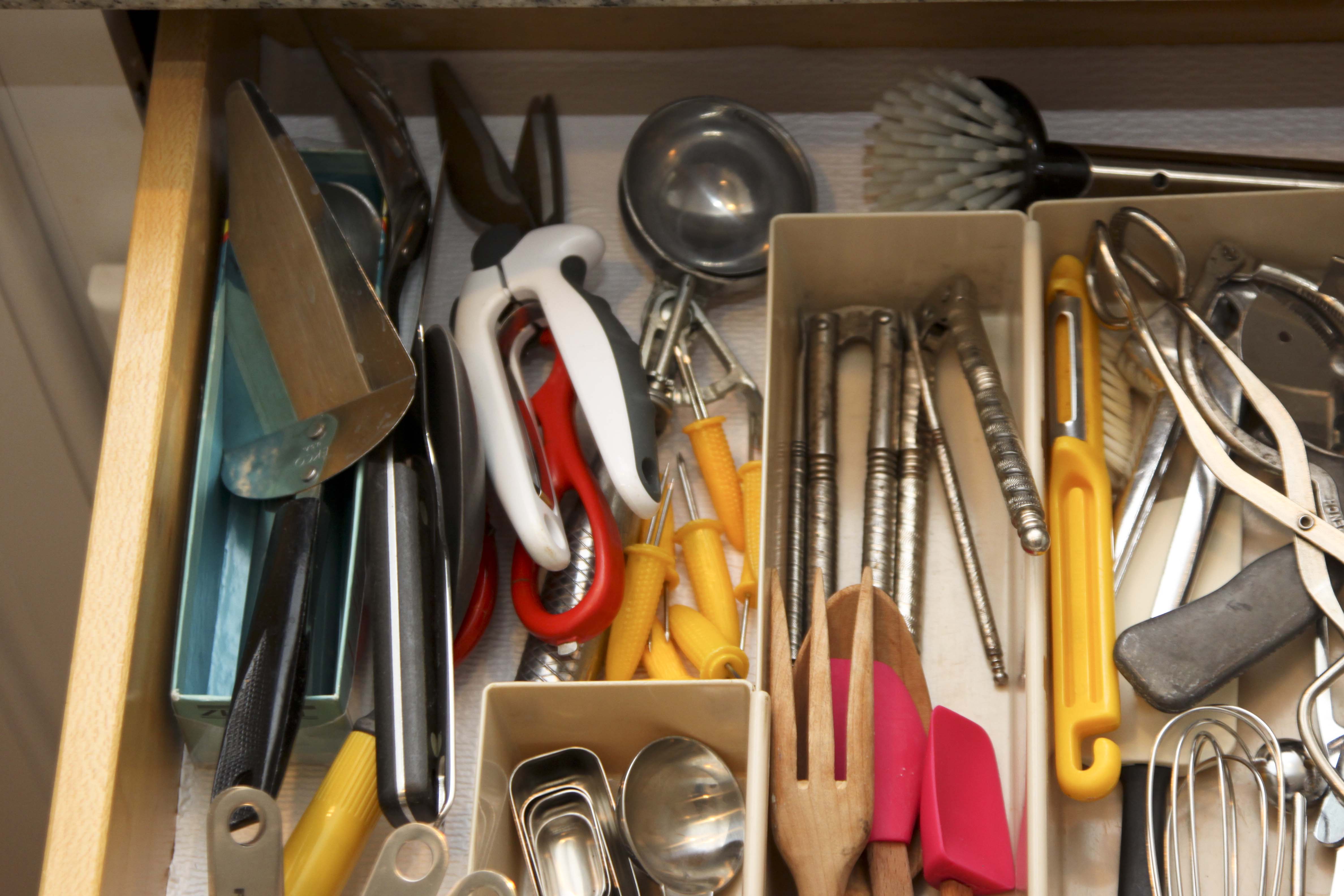 Assorted Kitchen Utensils Including Vintage