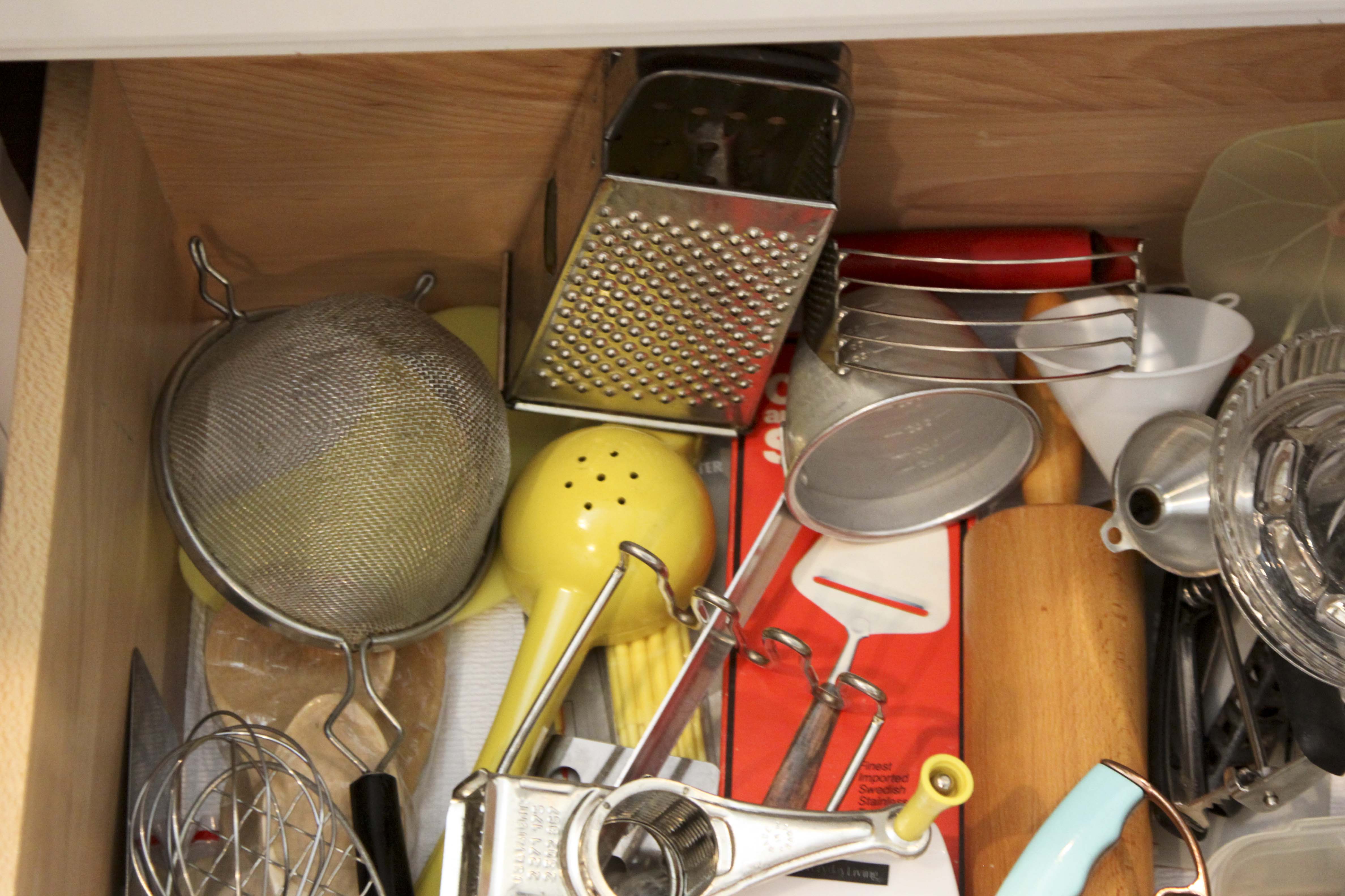 Assorted Kitchen Utensils Including Vintage