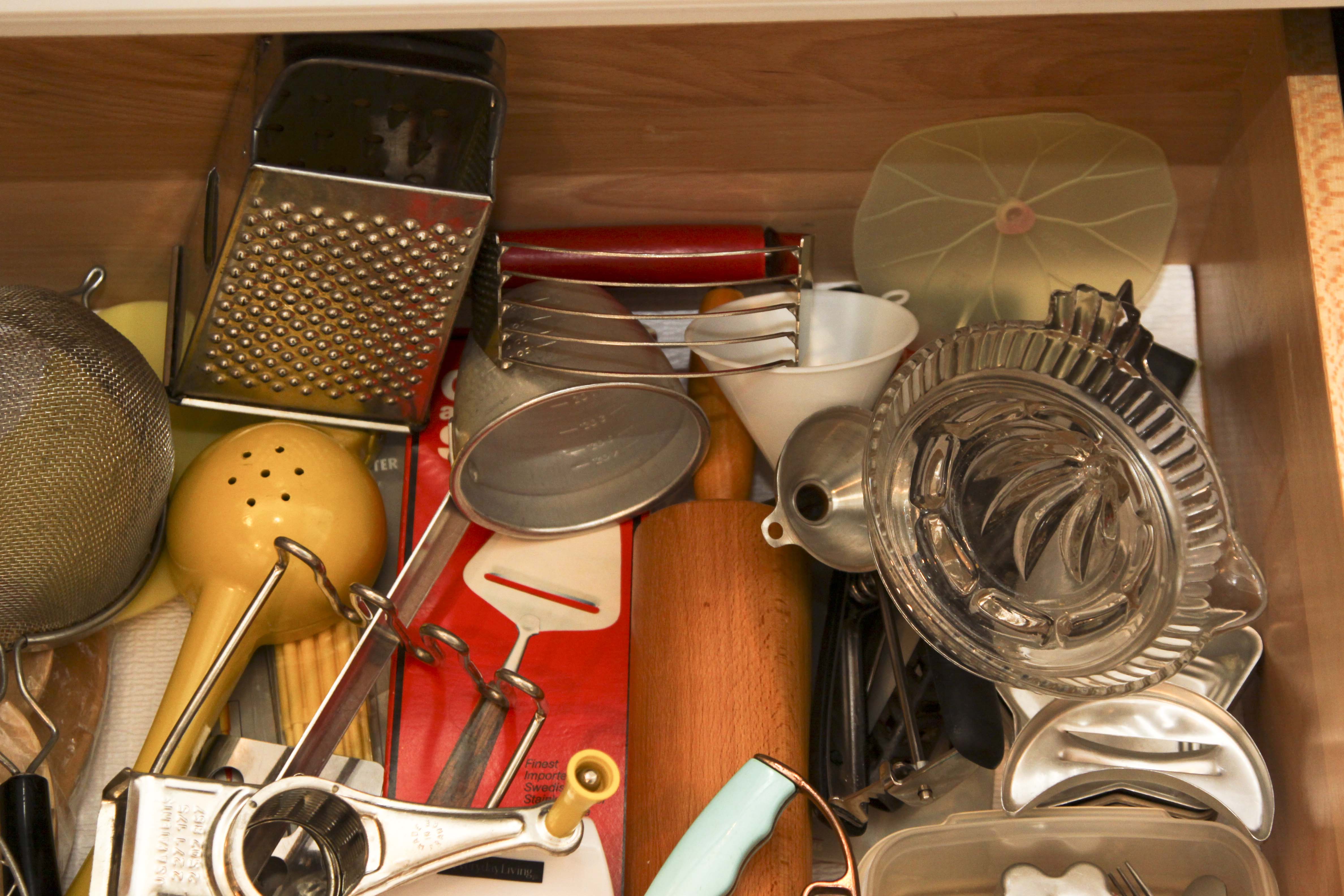 Assorted Kitchen Utensils Including Vintage