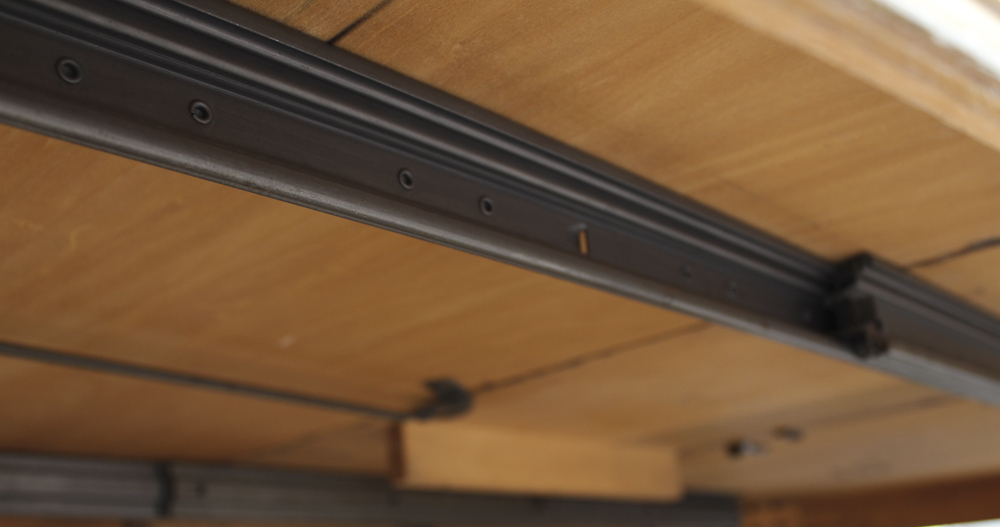 Midcentury Thomasville Provincial Dining Table With Cane Back Chairs