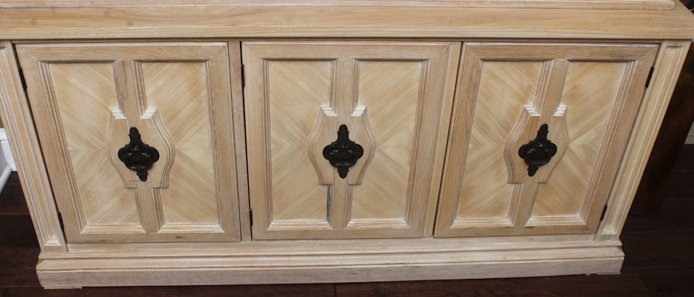 Contemporary China Cabinet