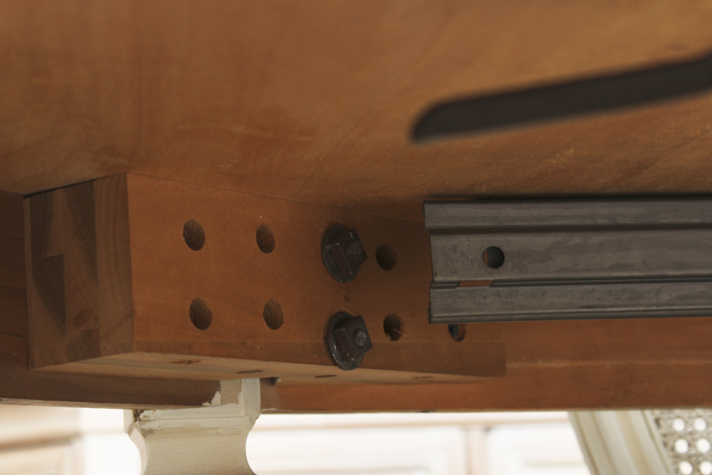 Midcentury Thomasville Provincial Dining Table With Cane Back Chairs