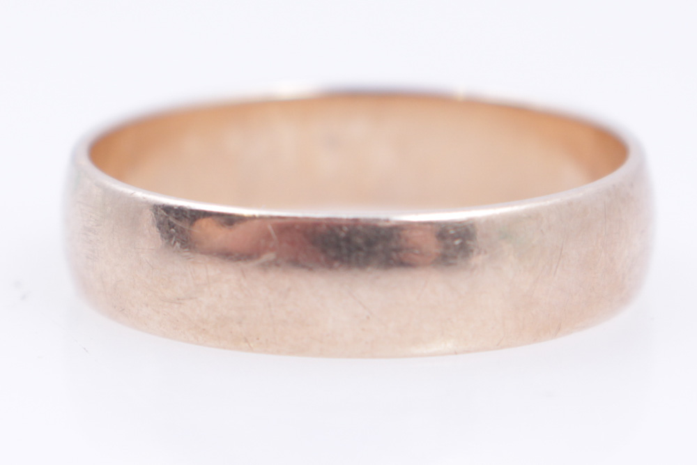 10K Yellow Gold Band