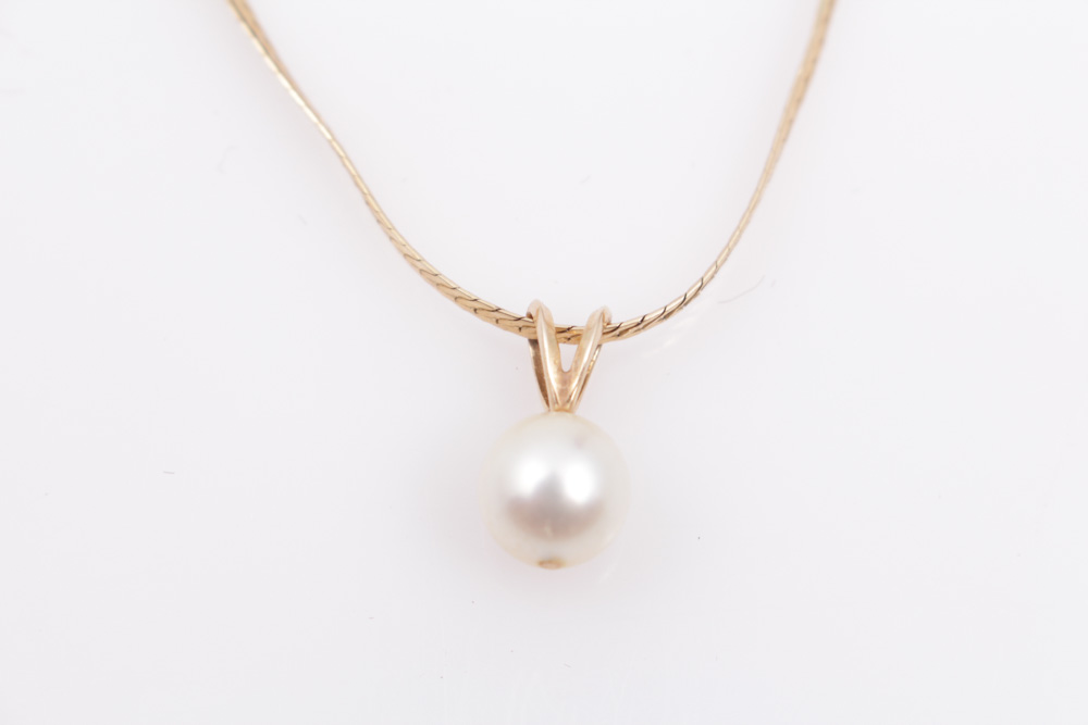 14K Yellow Gold Necklace With Cultured Pearl Slide Pendant