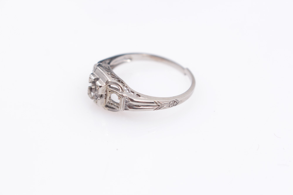 18K White Gold Ring With Open Mount