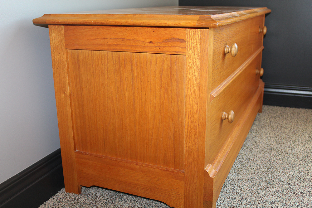 Cedar-Lined Oak Chest