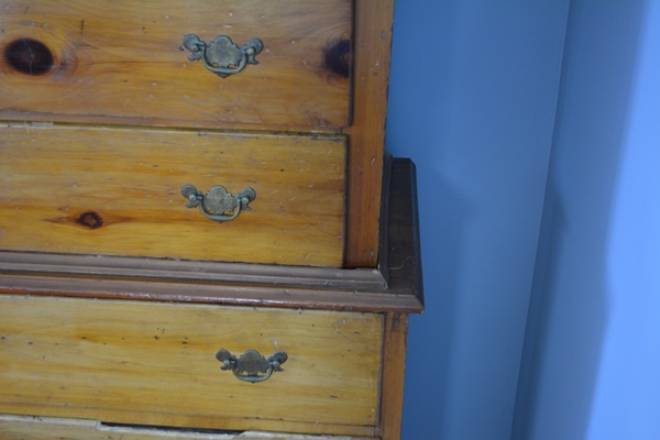 Colonial Style Knotty Pine Dresser