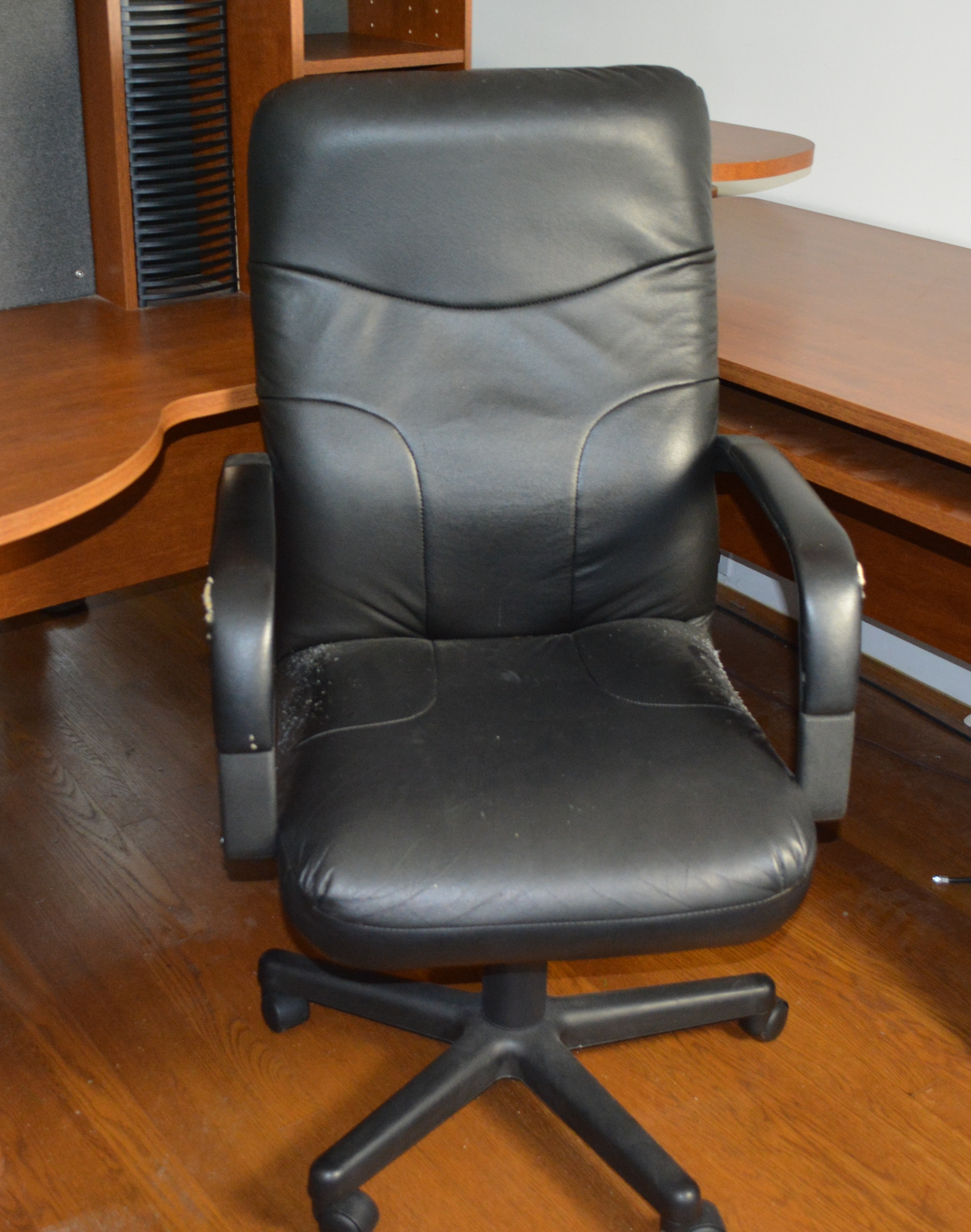 Sauder Computer Desk With Left Peninsula and Desk Chair