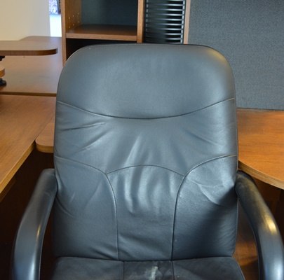 Sauder Computer Desk With Right Peninsula and Desk Chair