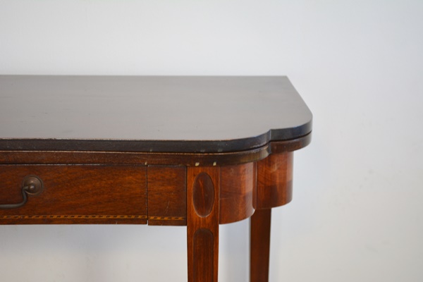 Vintage Hepplewhite Style Mahogany Game Table