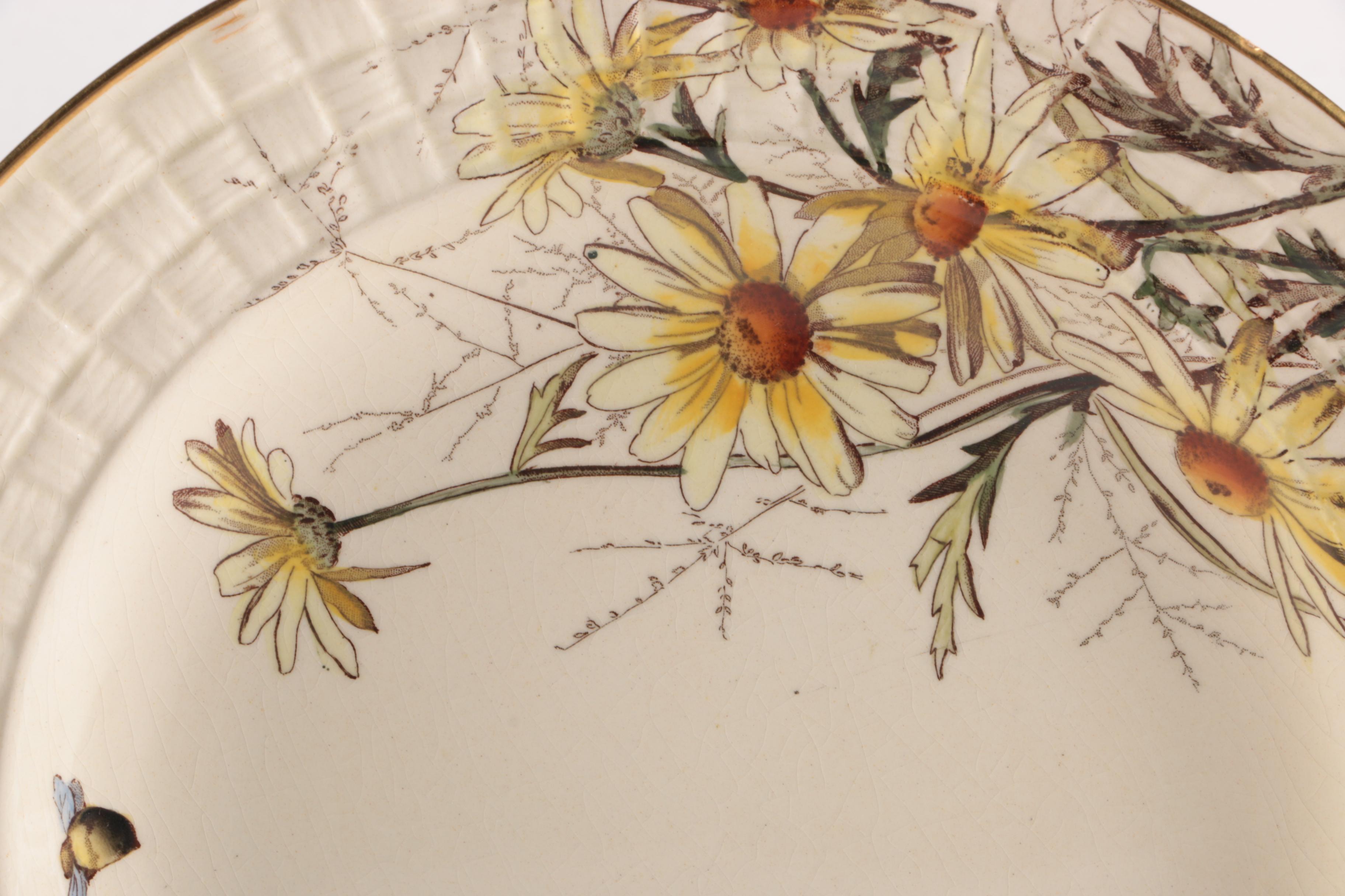 George Jones & Son Daisy With Bee Plates