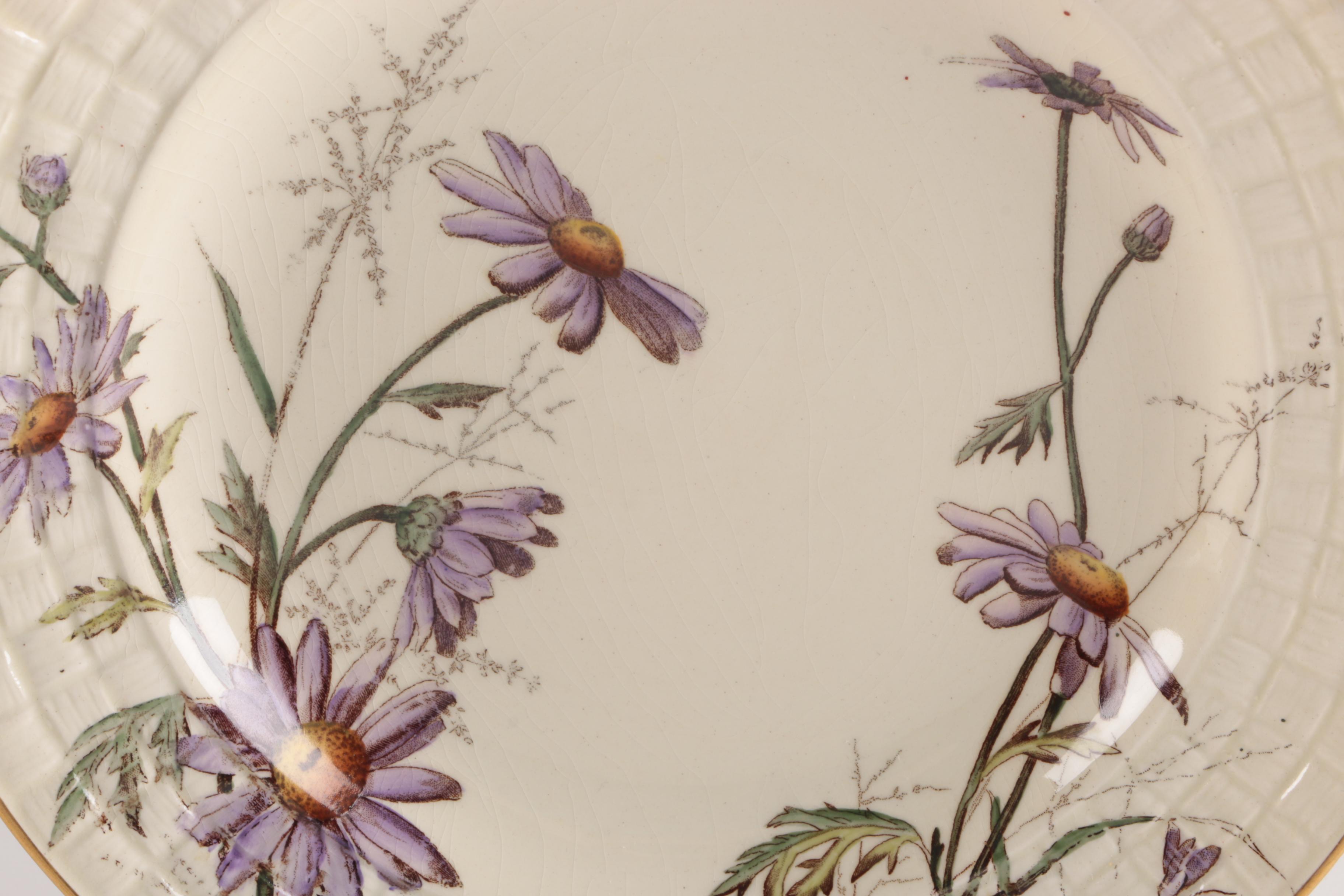 George Jones & Son Daisy With Bee Plates