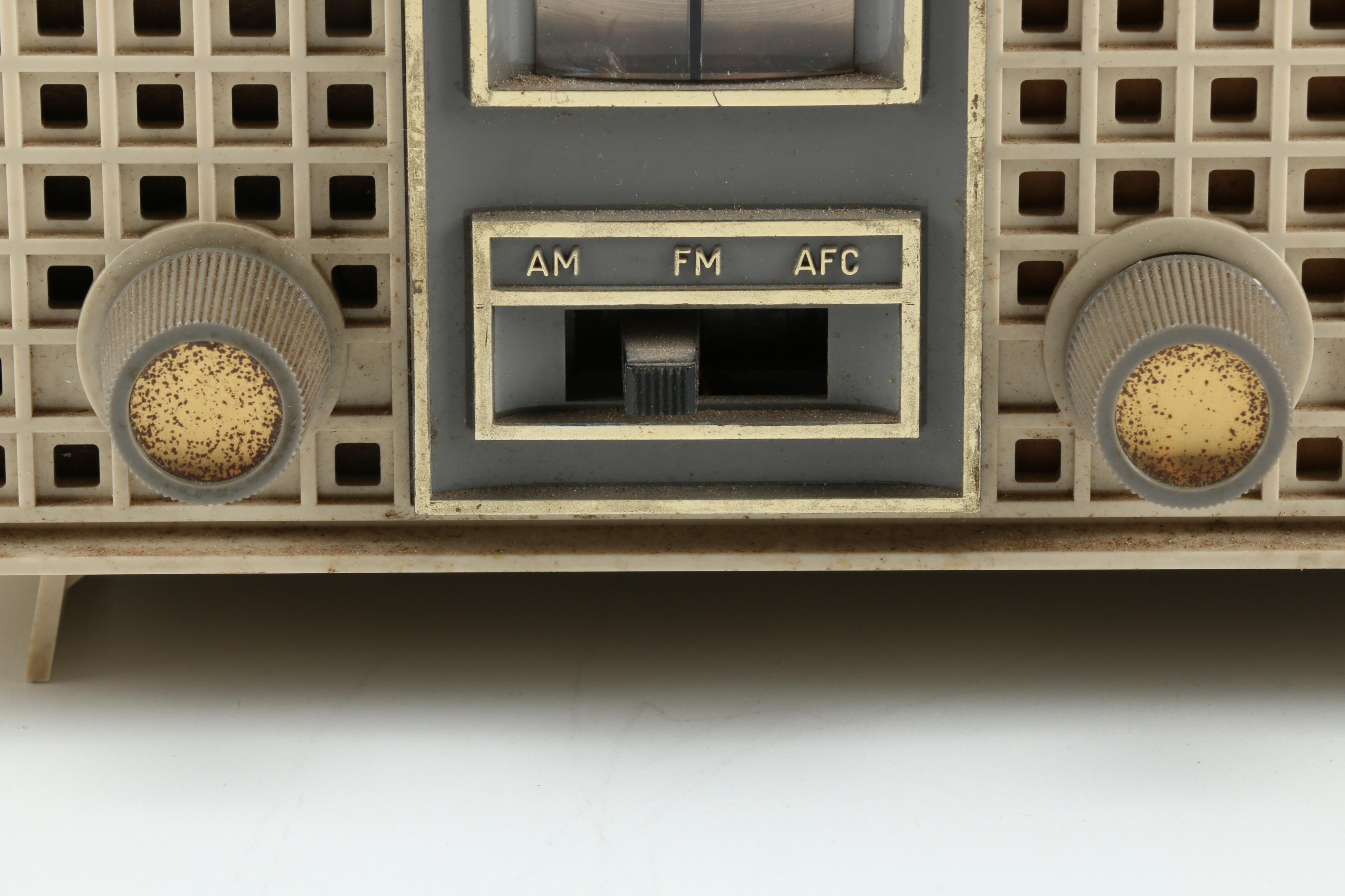 Vintage GE and Zenith Radios