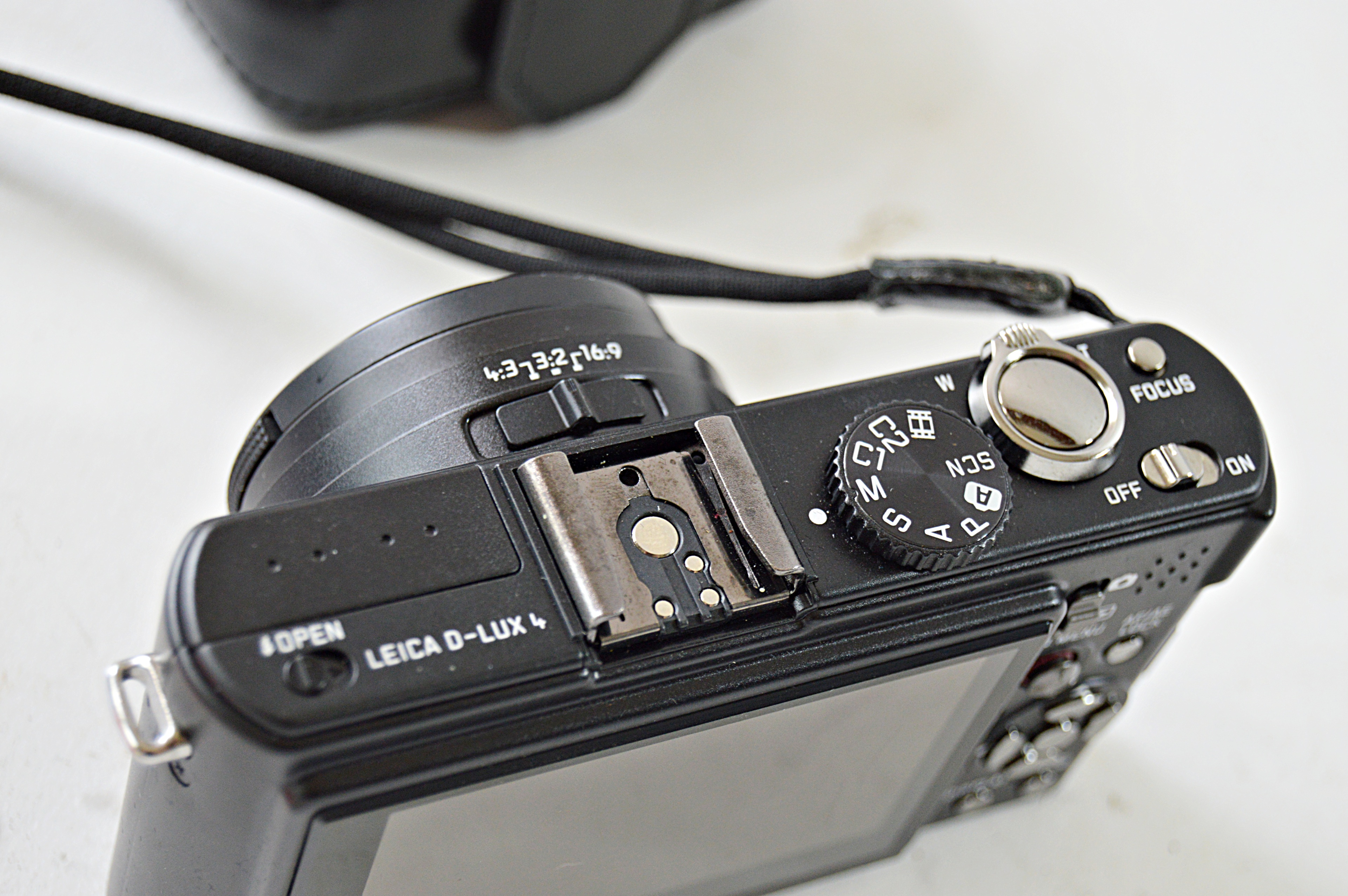 Leica D-Lux 4 Camera