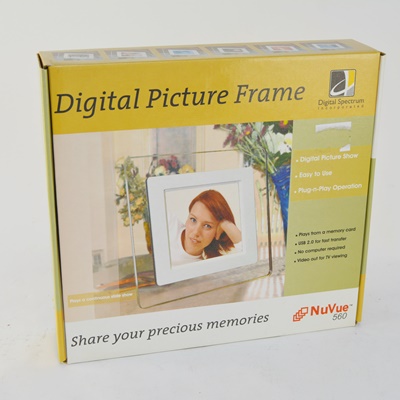 New NuVue 560 Digital Photo Player/PIcture Frame