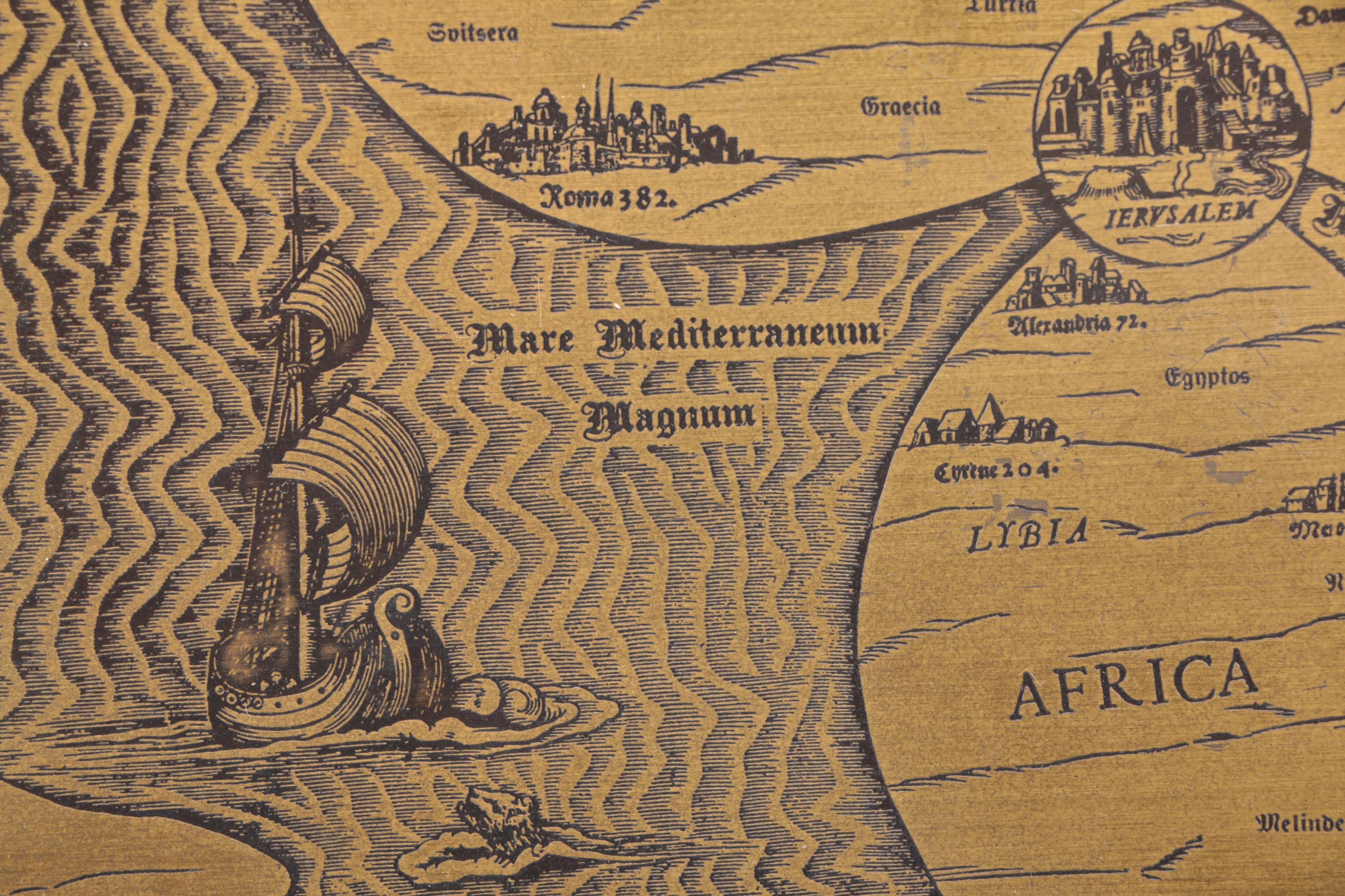 Decorative Arts With Glassware