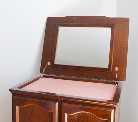 Queen Anne Influenced Jewelry Chest by Powell