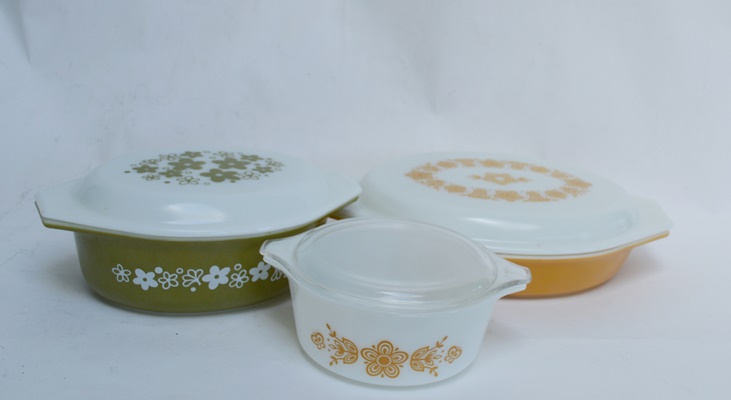 Vintage Pyrex Bakeware Set
