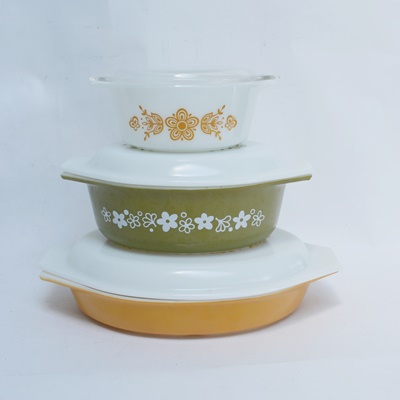 Vintage Pyrex Bakeware Set