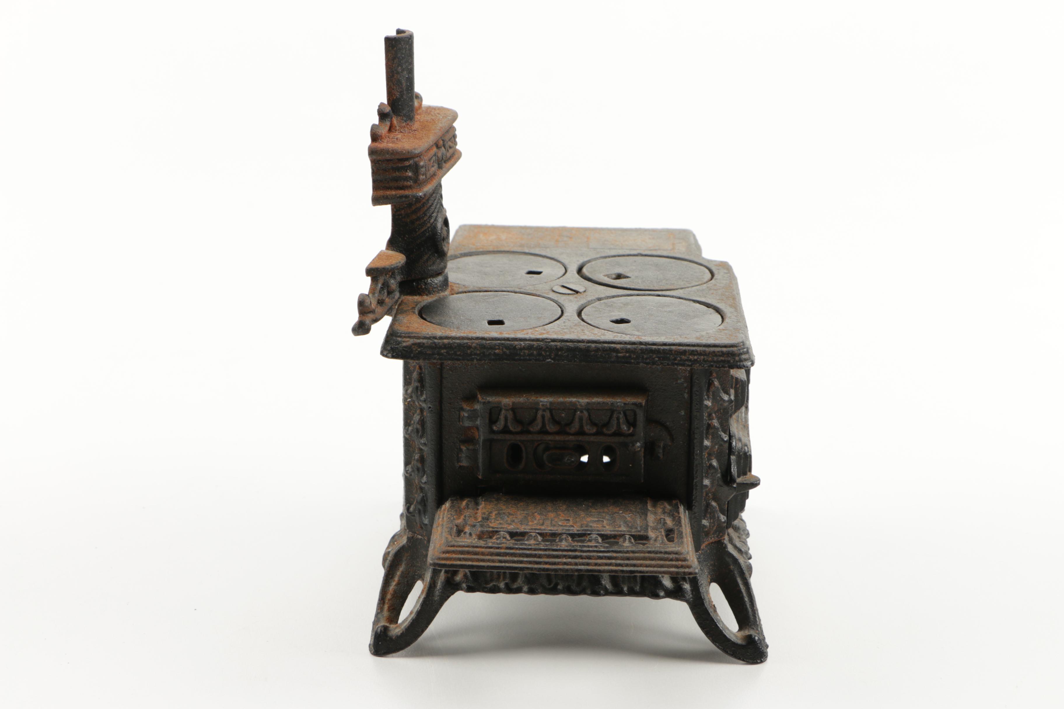 Vintage Cast Iron Figurines and Miniatures